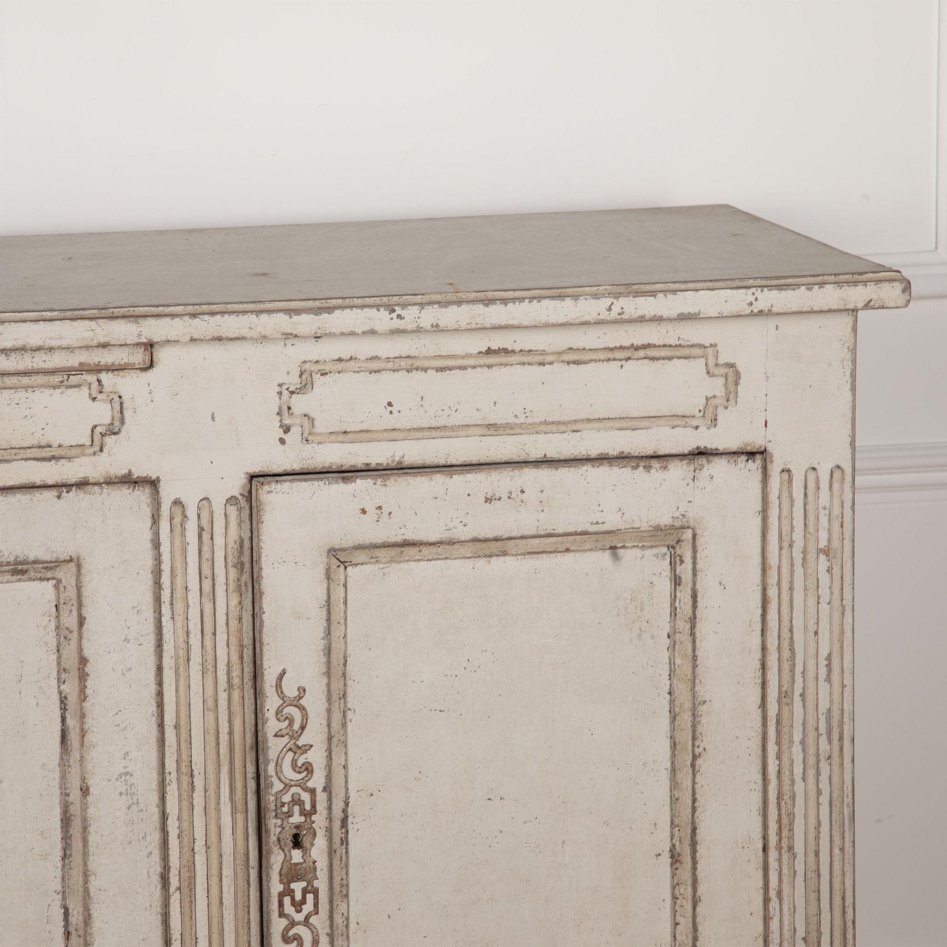 Legno Credenza francese del XVIII secolo in vendita