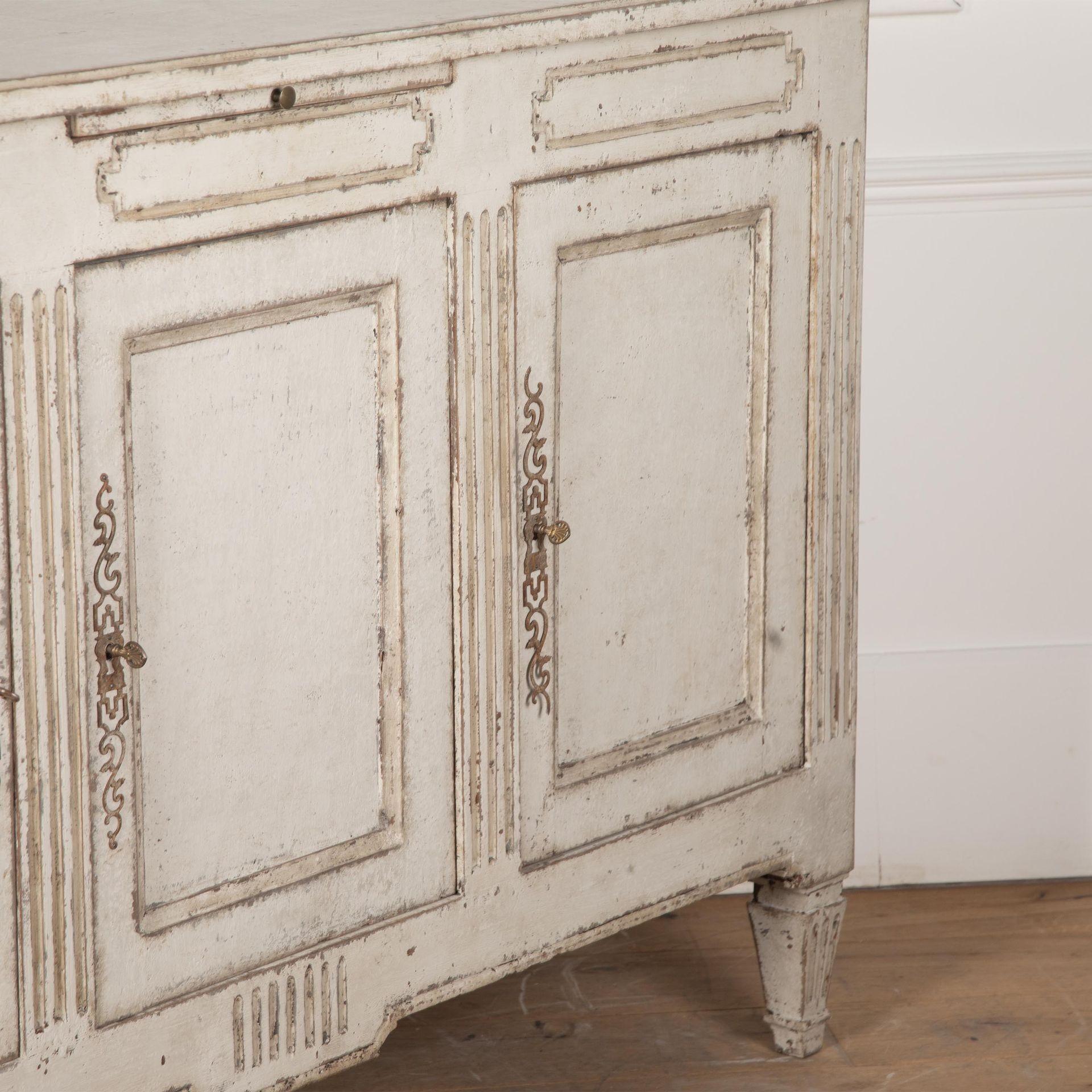 Credenza francese del XVIII secolo in vendita 1