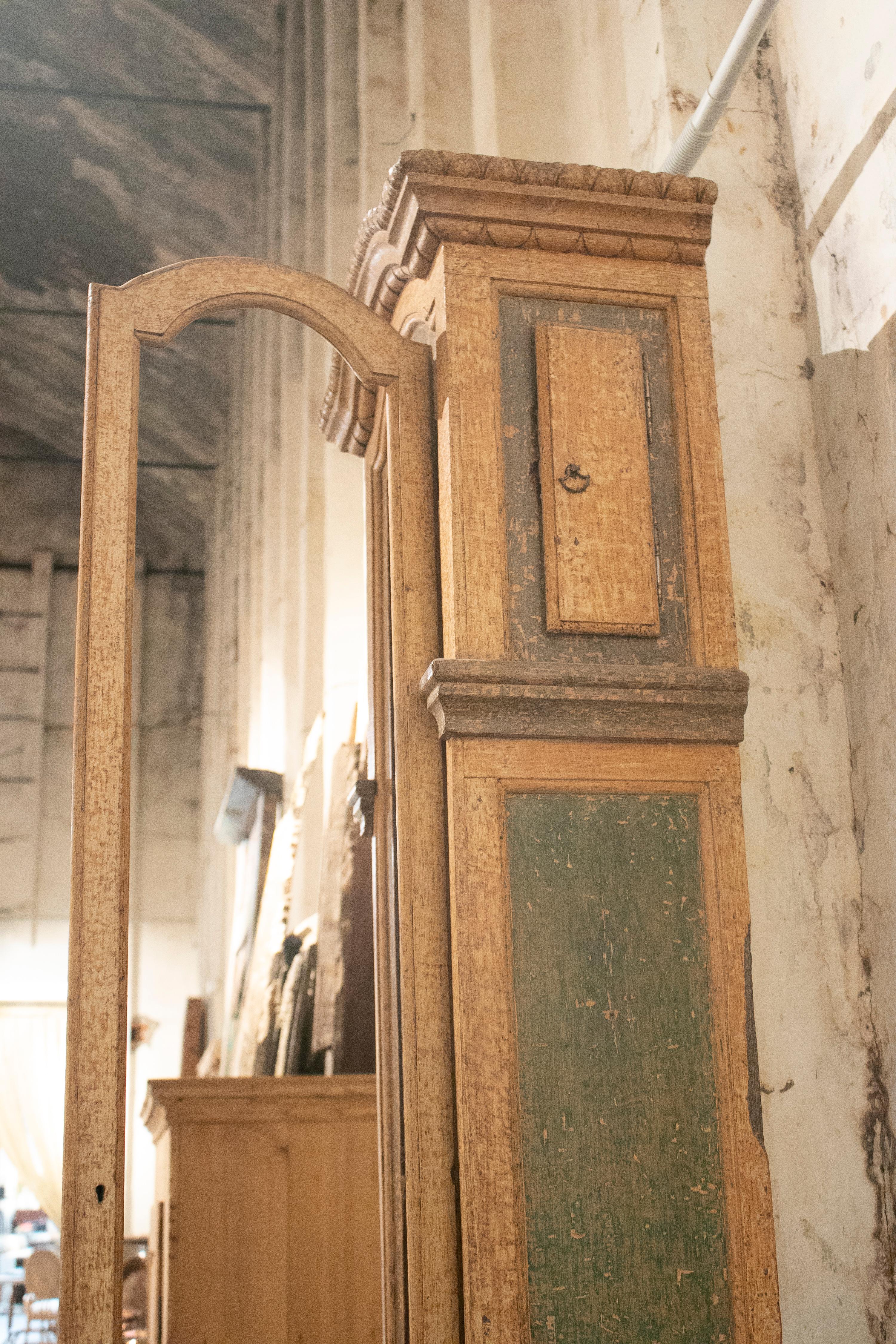 Französische Standuhr mit Original-Ockerfarben, 18. Jahrhundert im Angebot 6