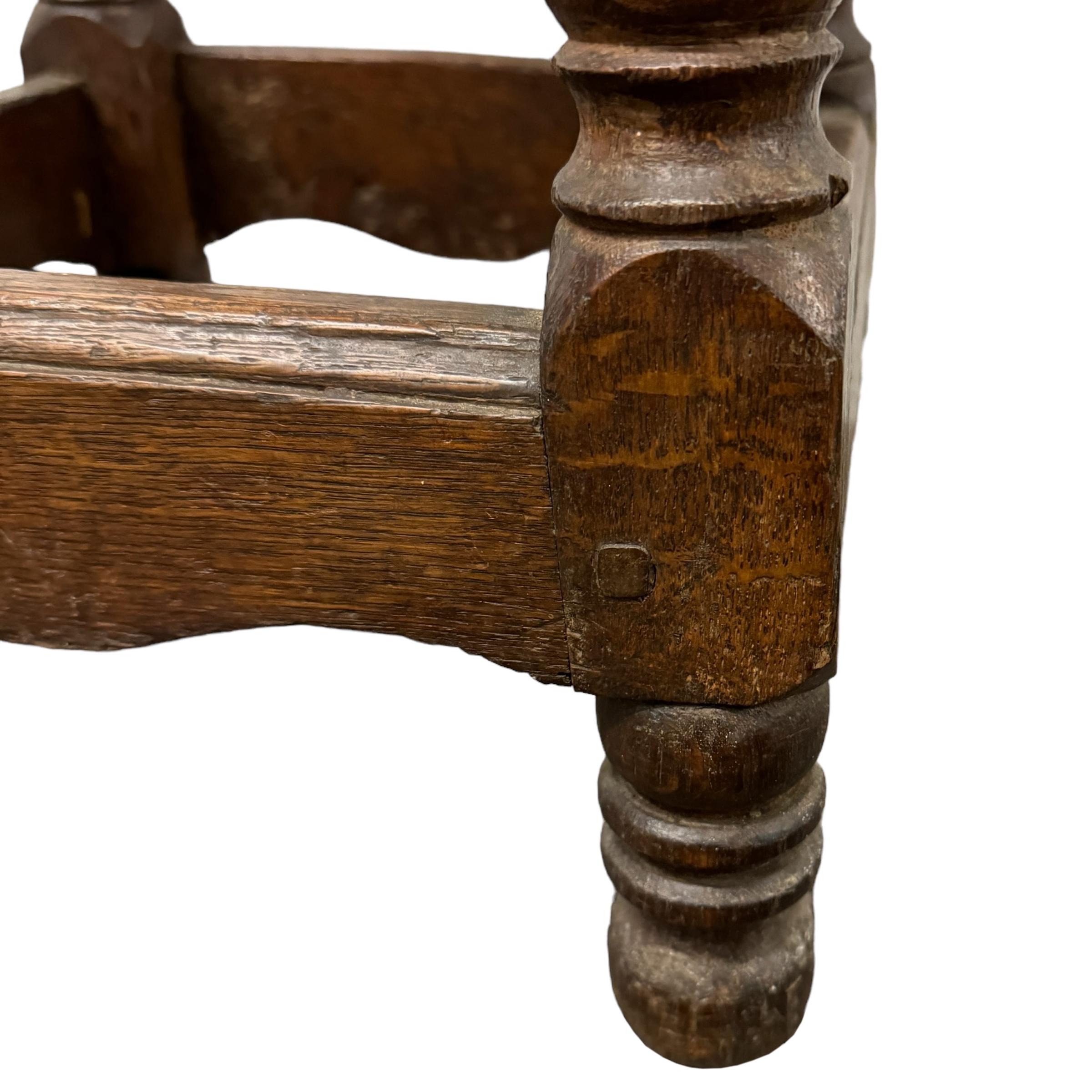 Tabouret français du XVIIIe siècle en vente 1