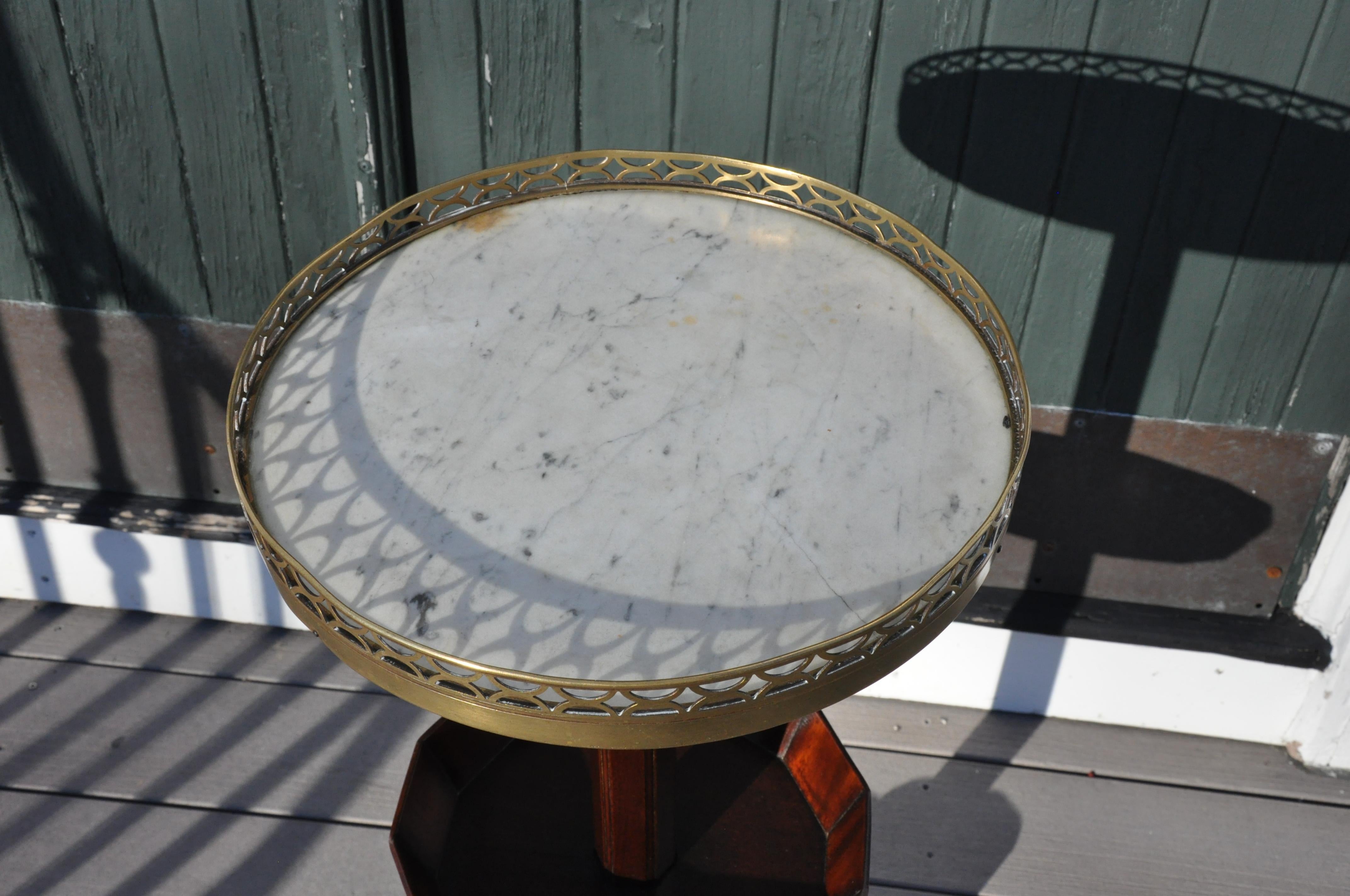 18th Century French Telescoping Marbletop Candlestand or Martini Table In Good Condition In Essex, MA