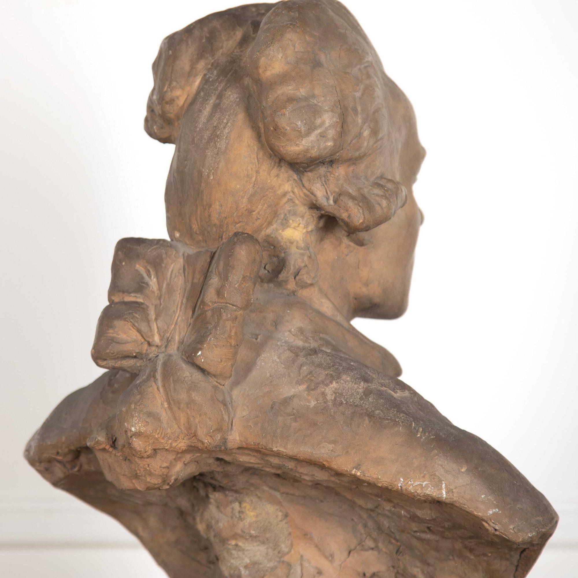 Busto in terracotta francese del XVIII secolo di un gentiluomo In condizioni ottime in vendita a Gloucestershire, GB