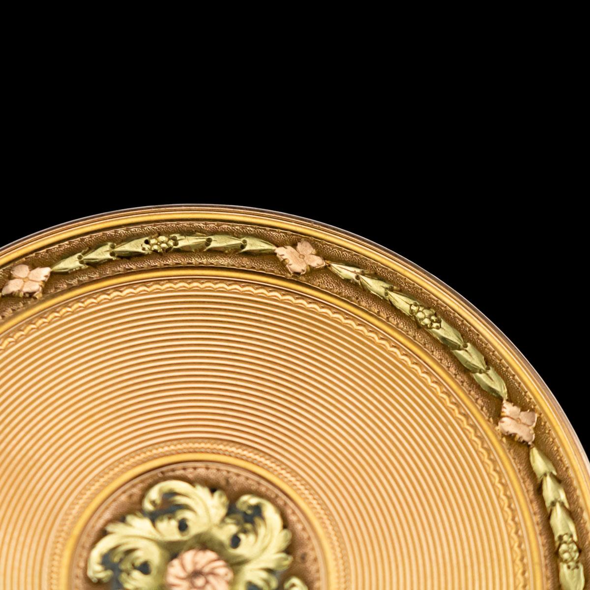 18th Century French Three-Color 18-Karat Gold Snuff Box, circa 1777 5