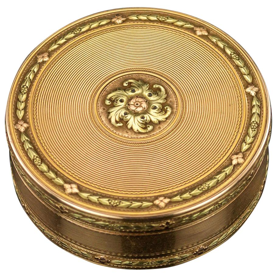 18th Century French Three-Color 18-Karat Gold Snuff Box, circa 1777