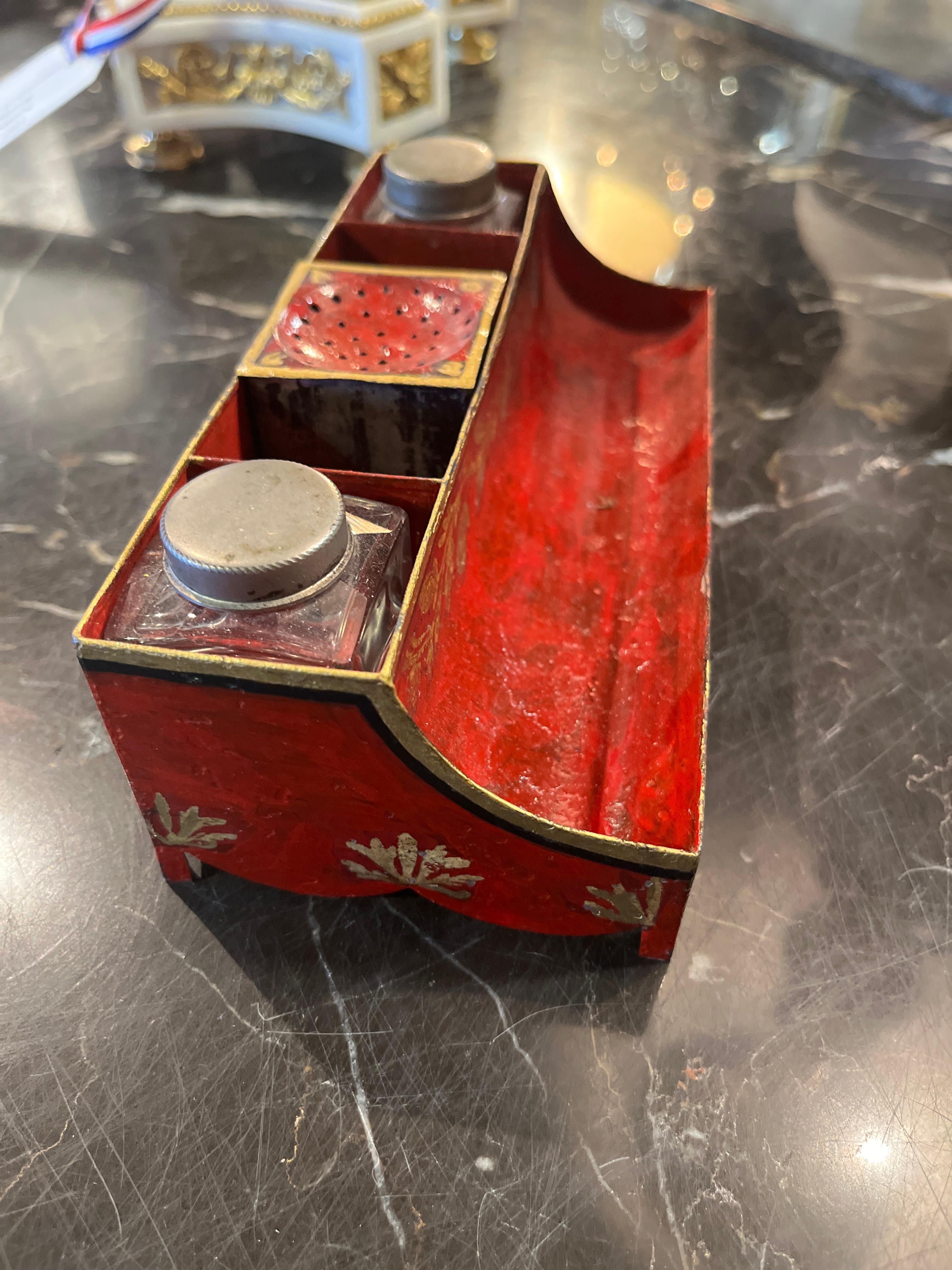 18th Century French Tole Painted Ink Stand In Good Condition For Sale In Scottsdale, AZ