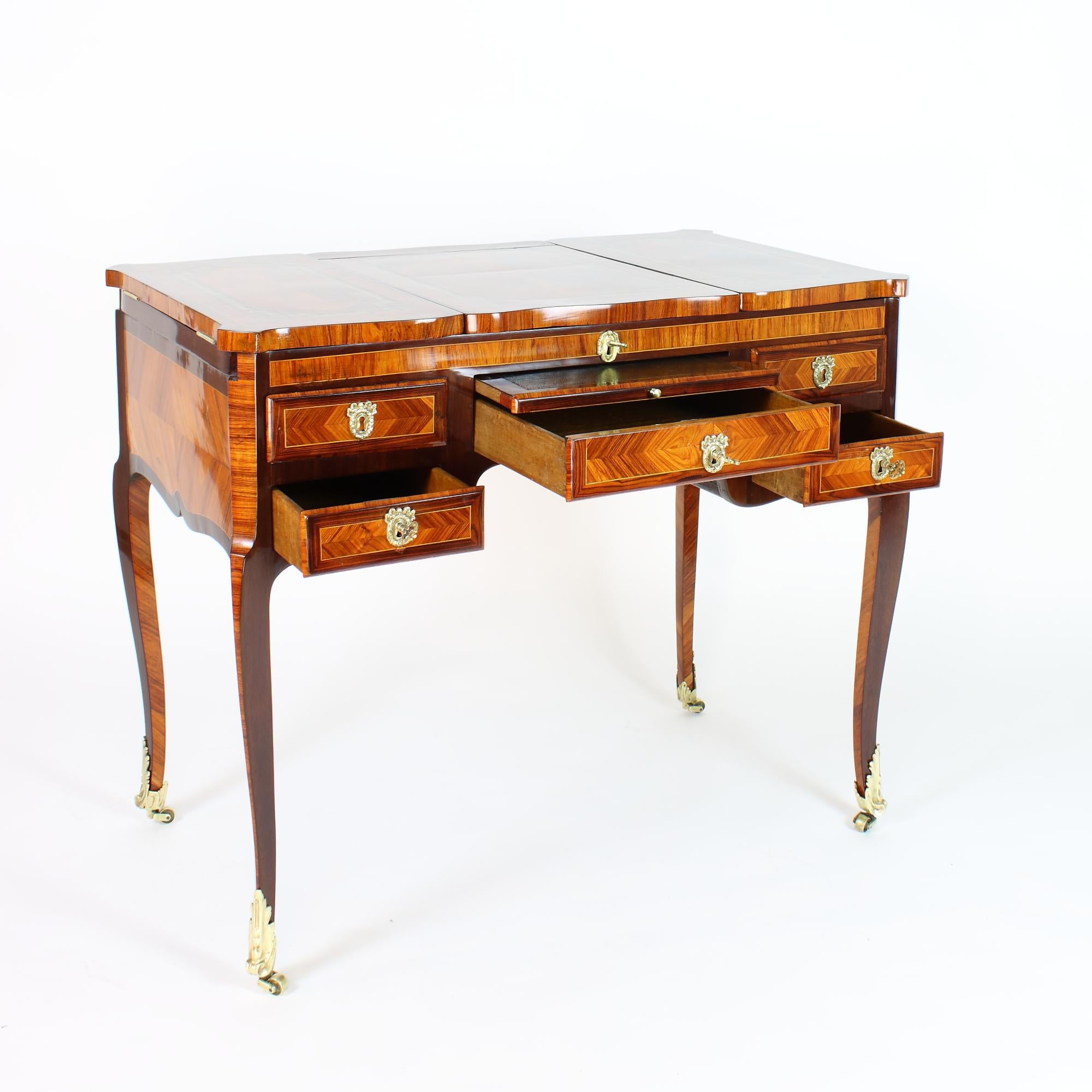 18th Century French Transition Louis XVI Marquetry Vanity or Coiffeuse 3