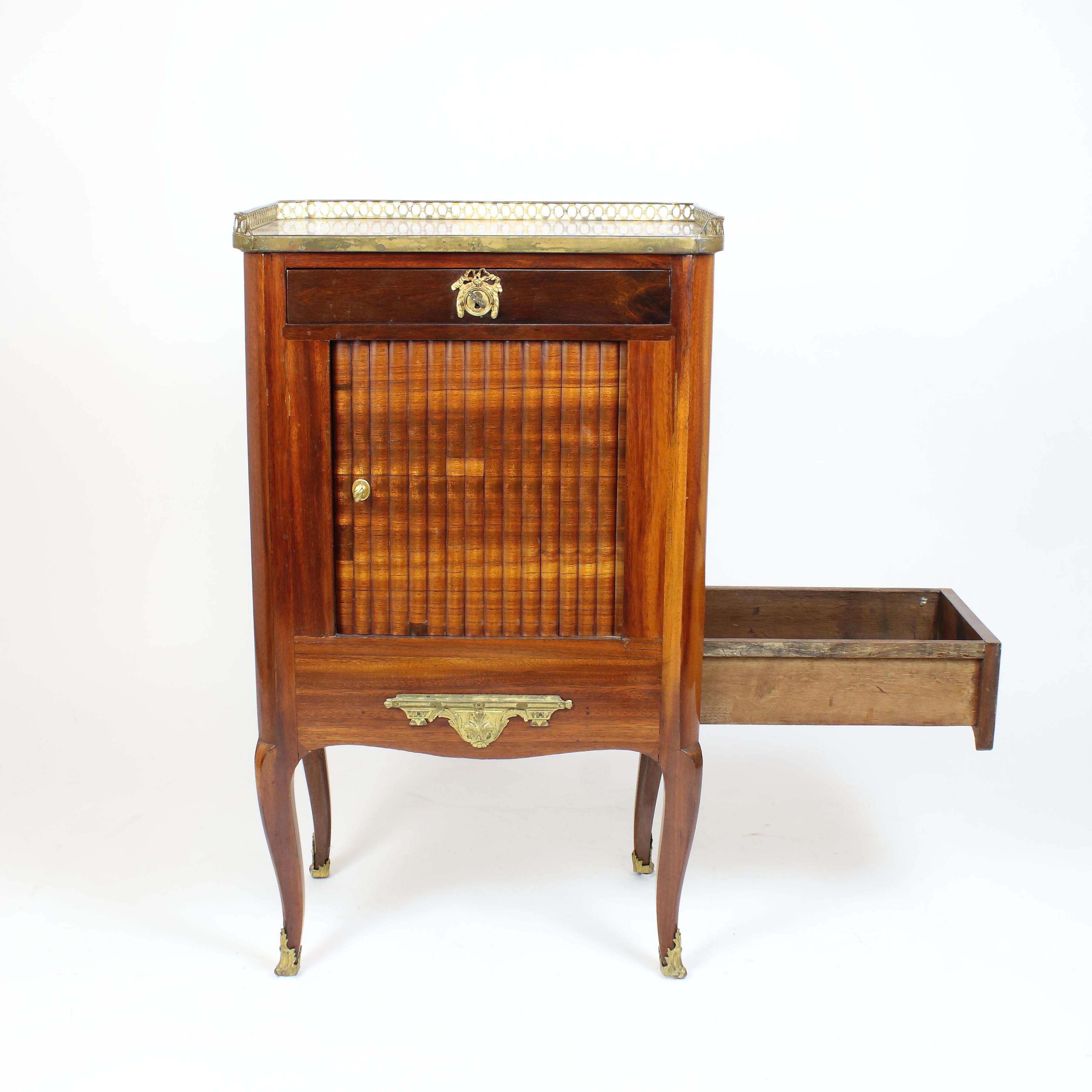 18th Century French Transition Louis XVI Small Writing Cabinet Meuble Ecritoire For Sale 3