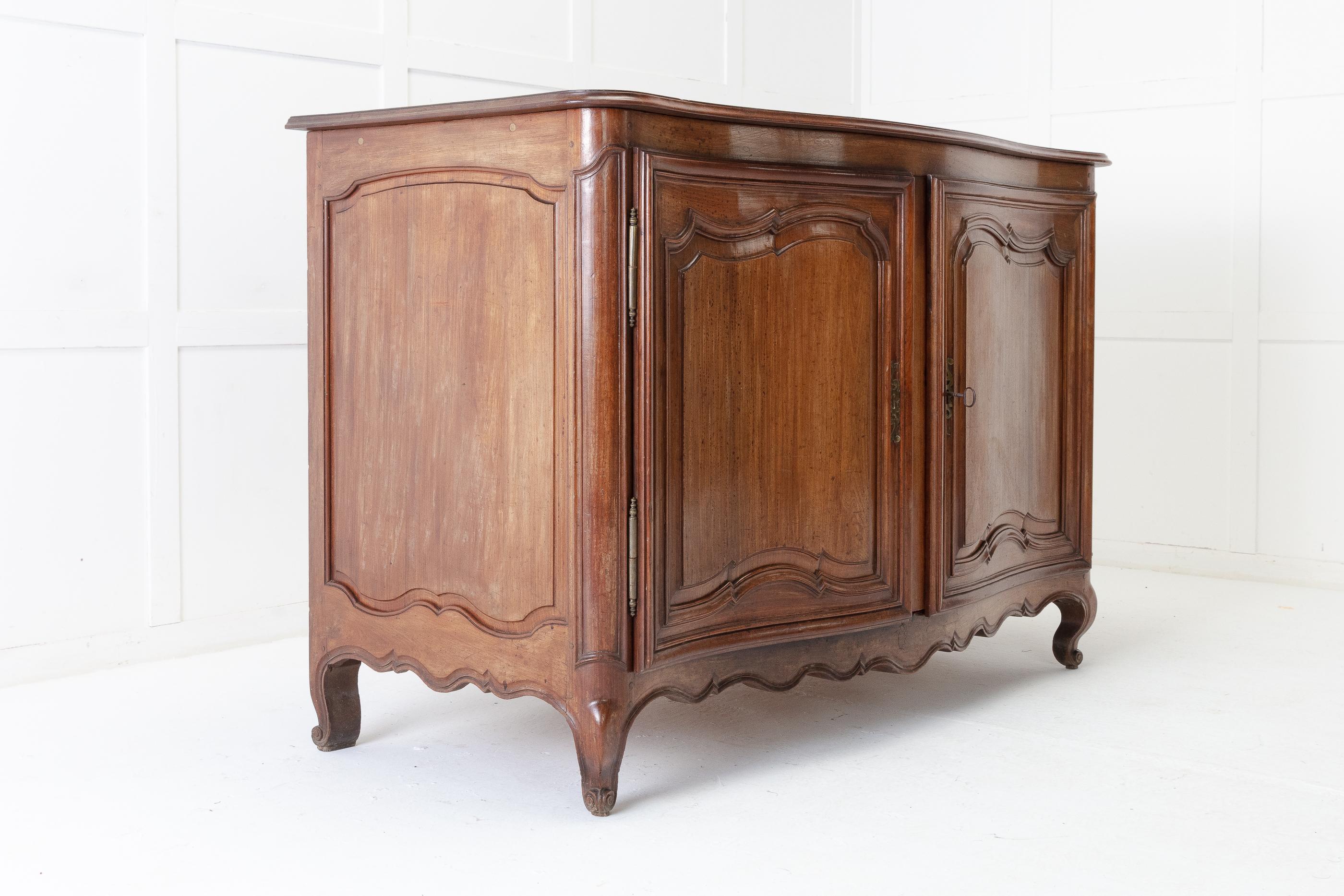 18th Century French Two Door Buffet For Sale 3