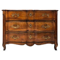 Commodes and Chests of Drawers