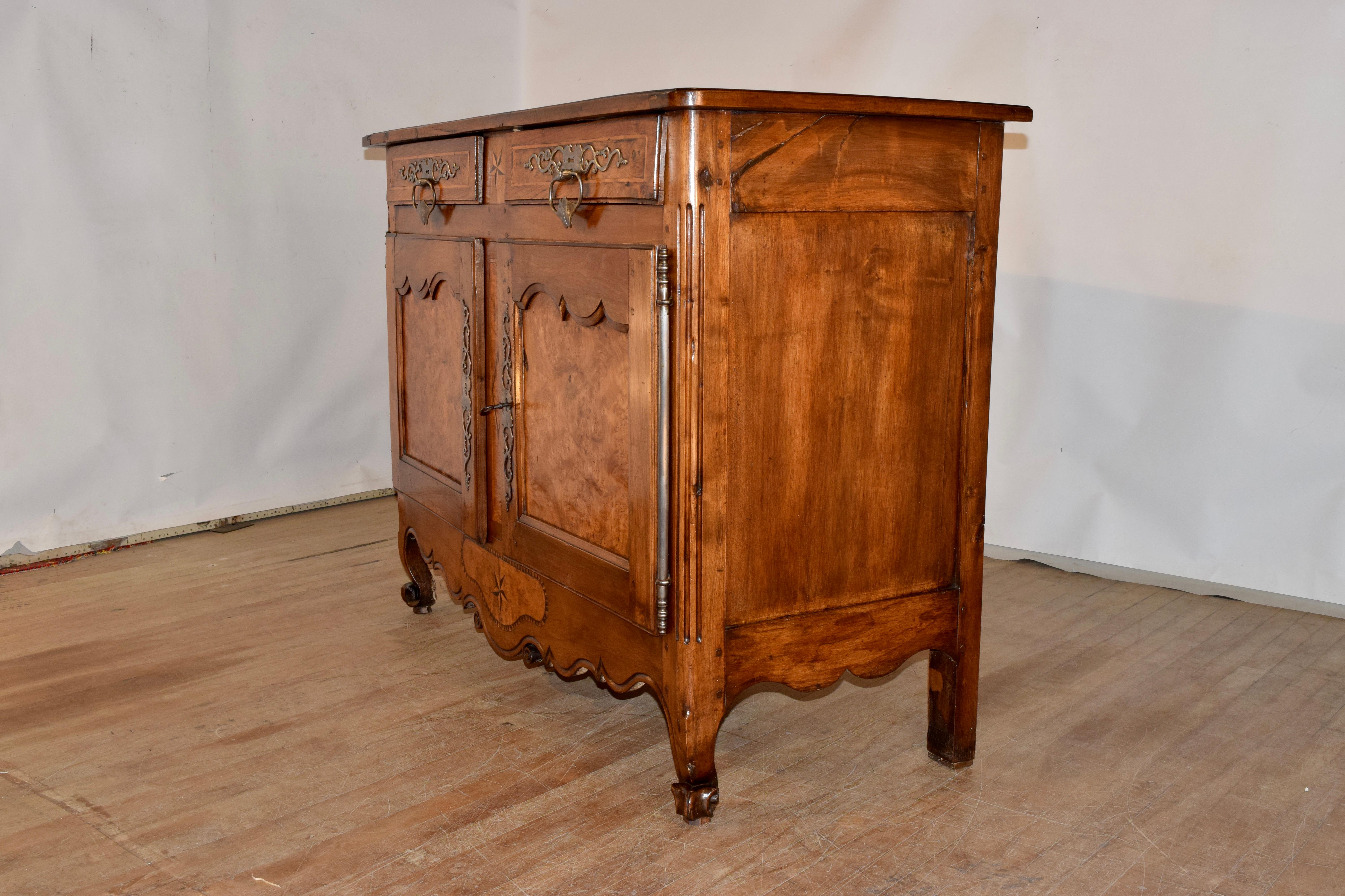 18th Century French Walnut Buffet For Sale 9