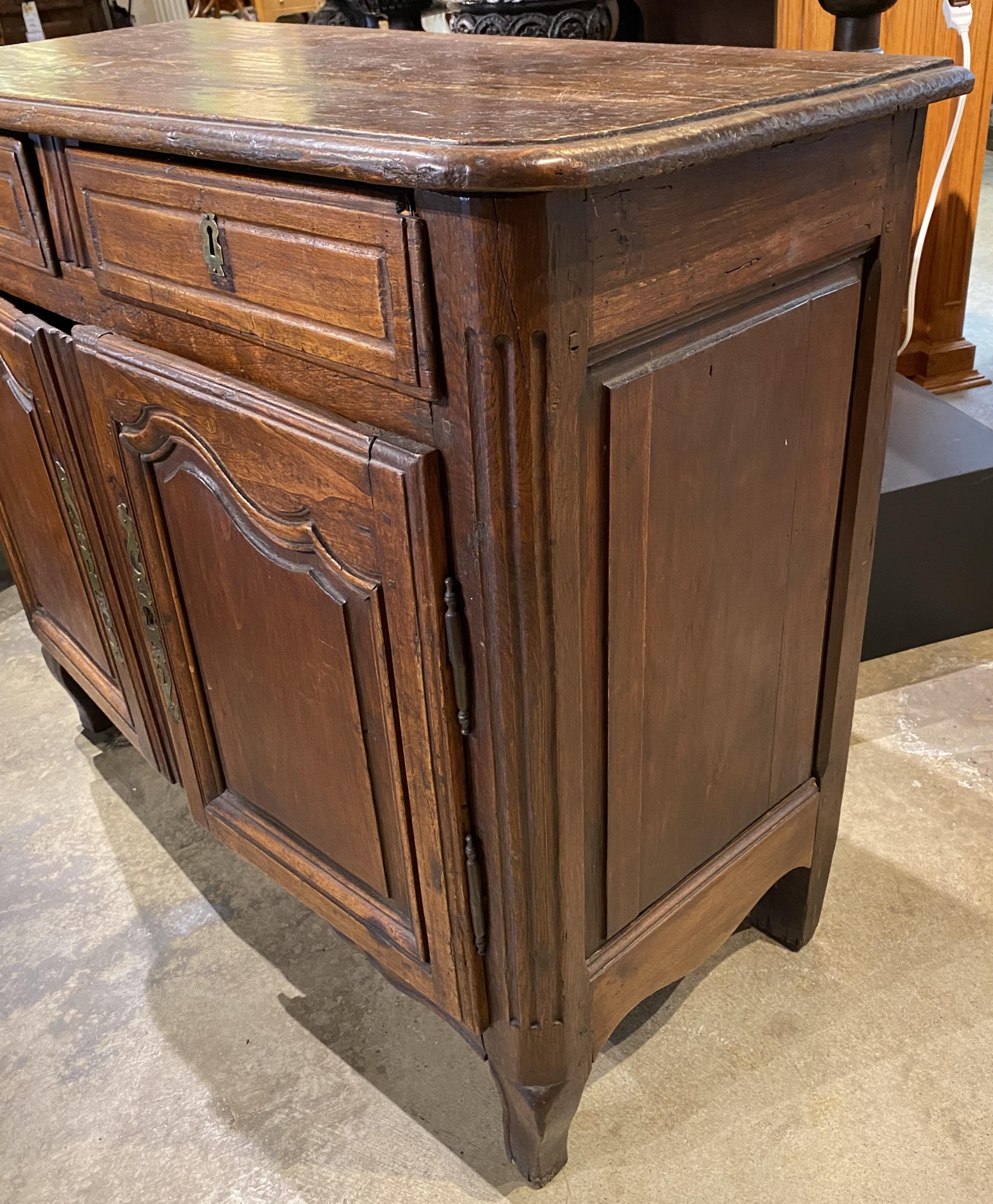 18th Century French Walnut Buffet or Server  For Sale 4