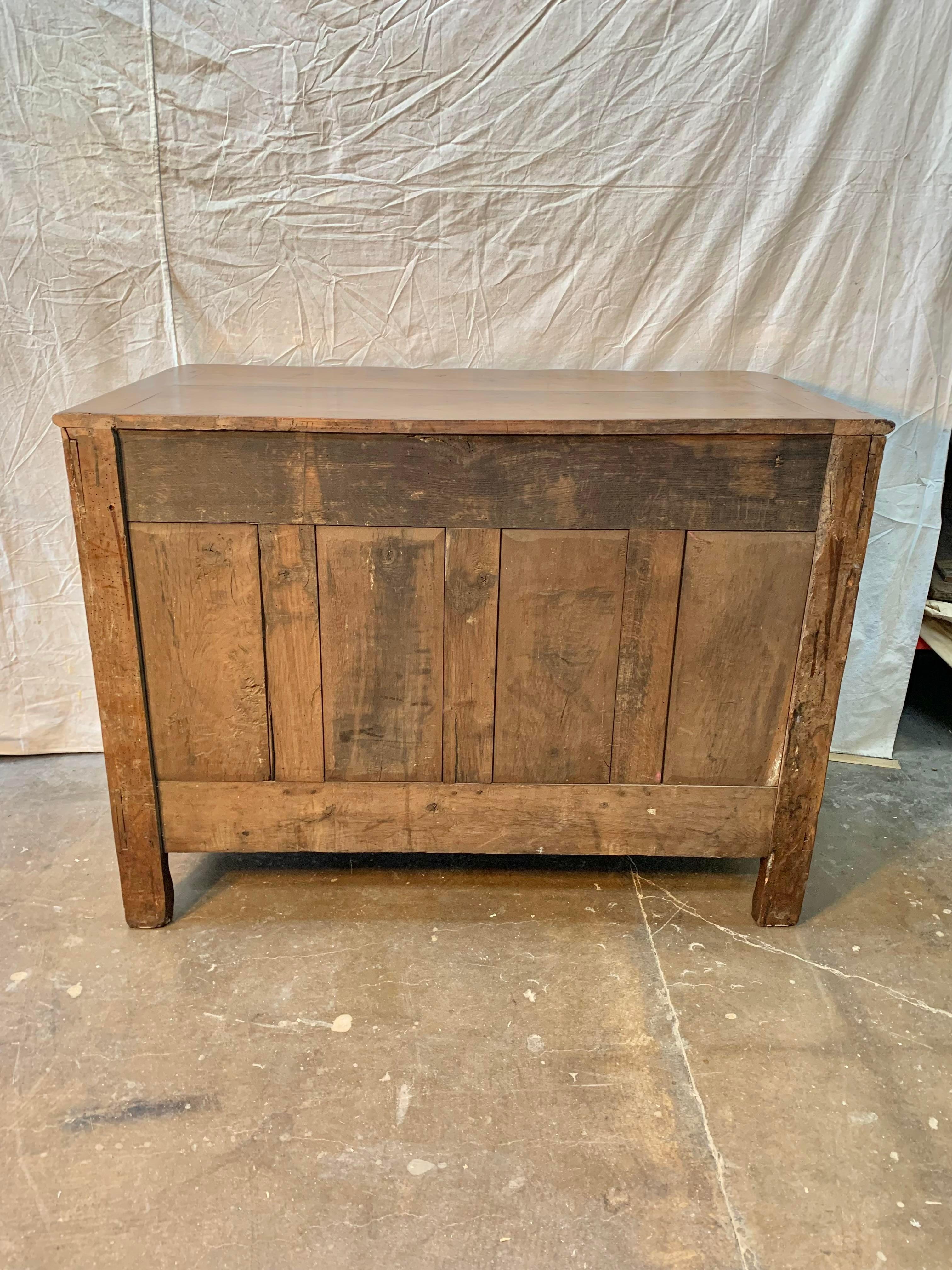 18th Century French Walnut Chest of Drawers Commode For Sale 8