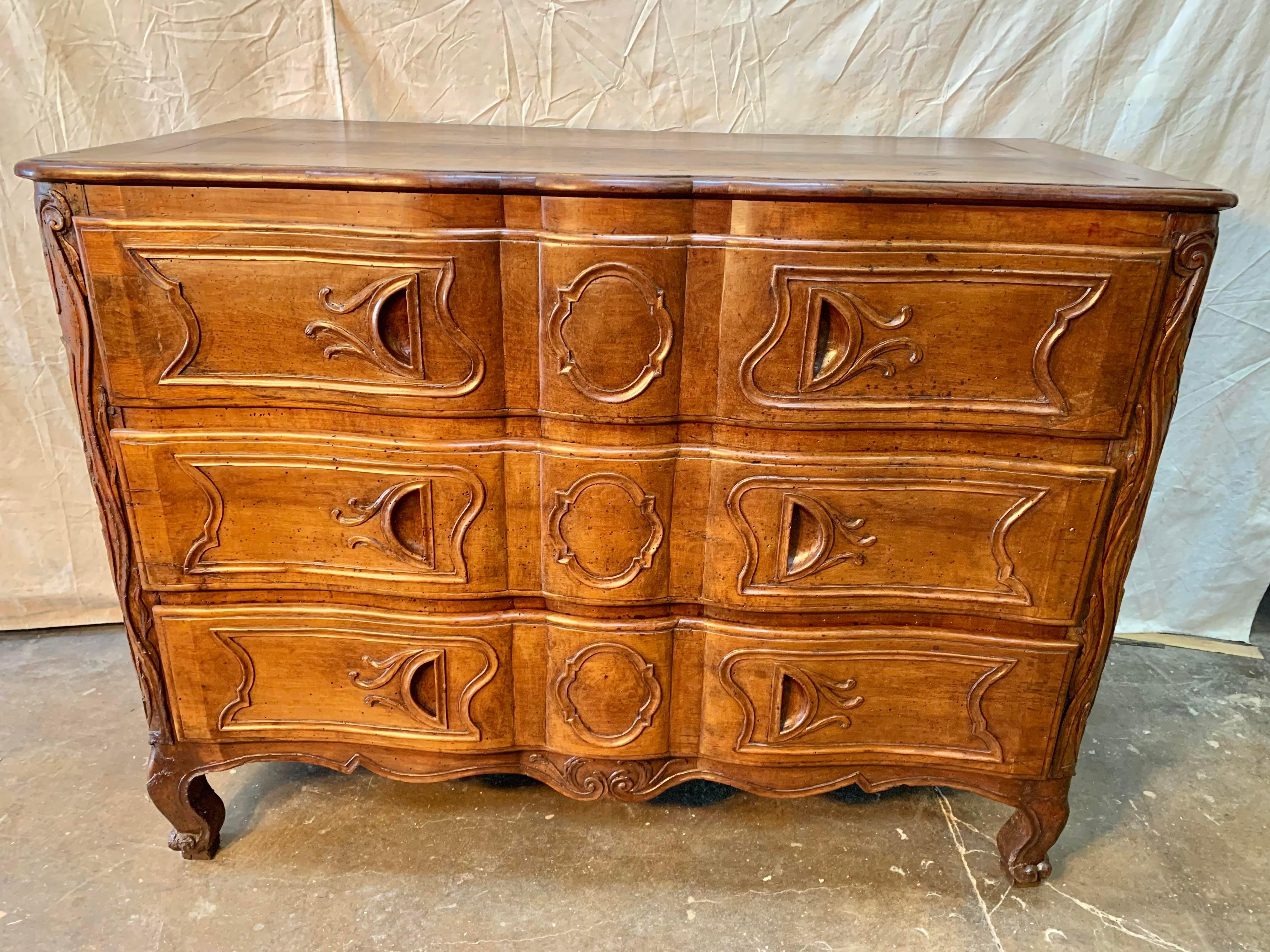 18th Century and Earlier 18th Century French Walnut Chest of Drawers Commode For Sale