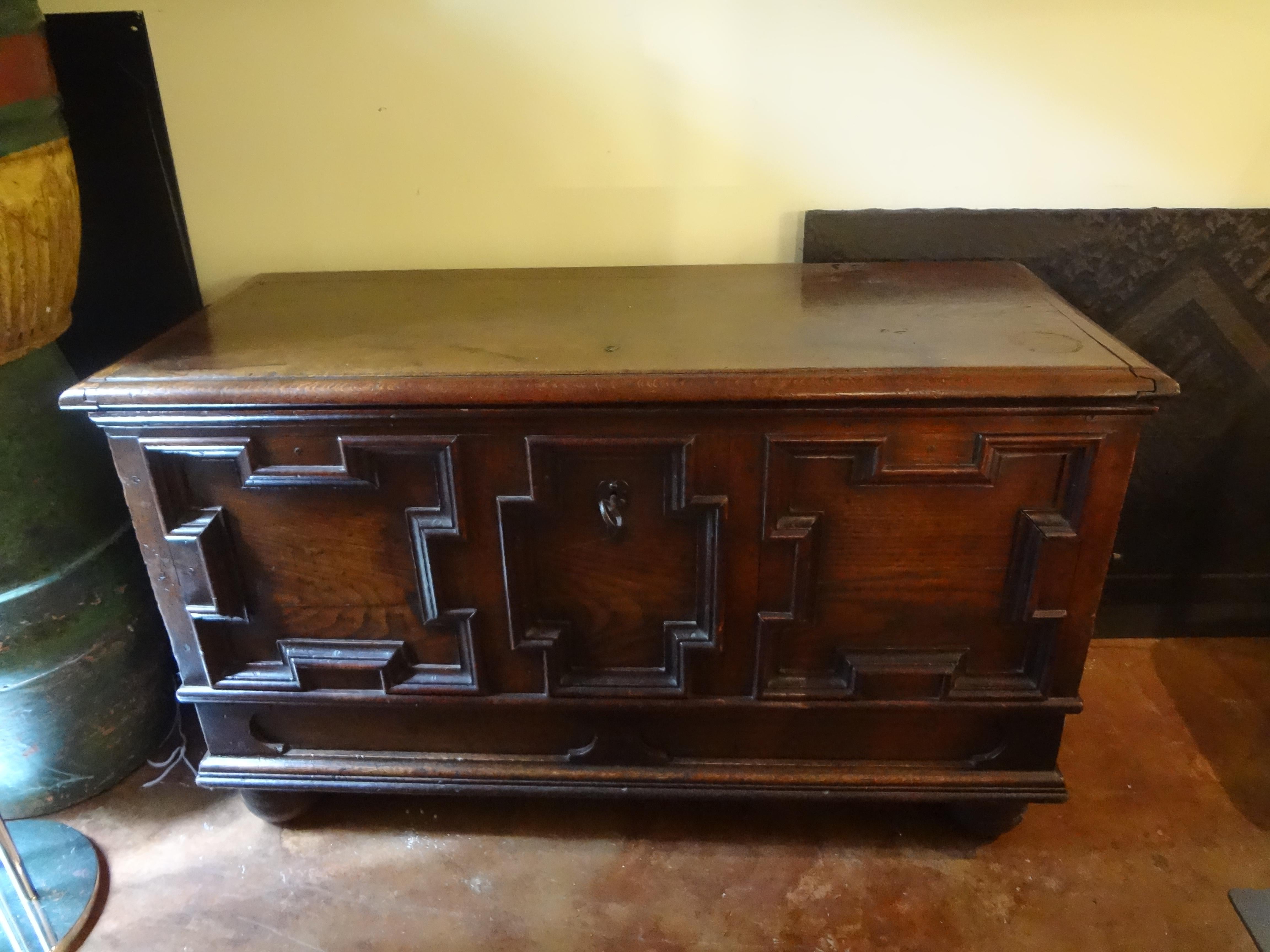 18th Century French Louis XVI Walnut Coffer or Blanket Chest For Sale 9