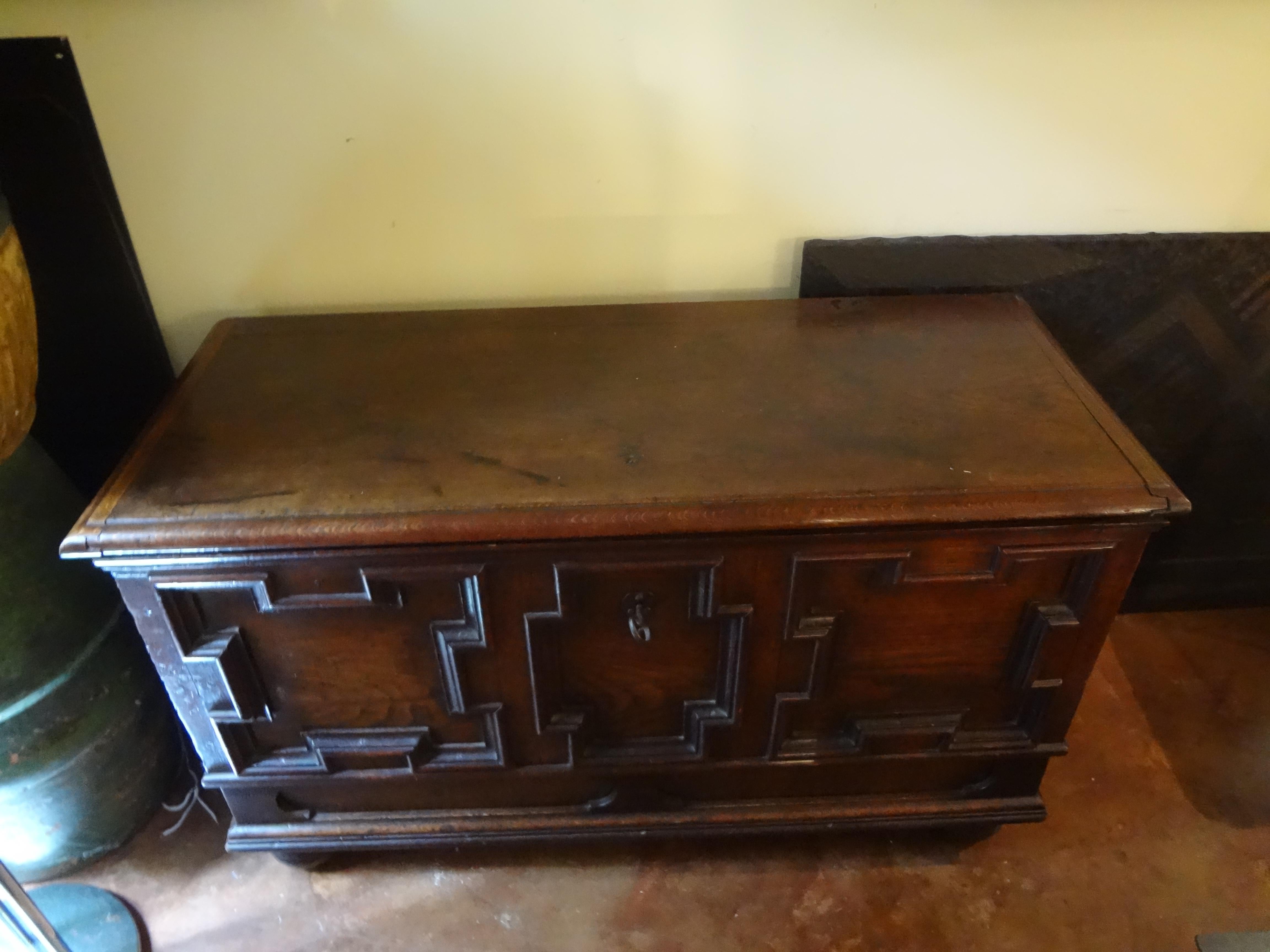 18th Century French Louis XVI Walnut Coffer or Blanket Chest For Sale 4