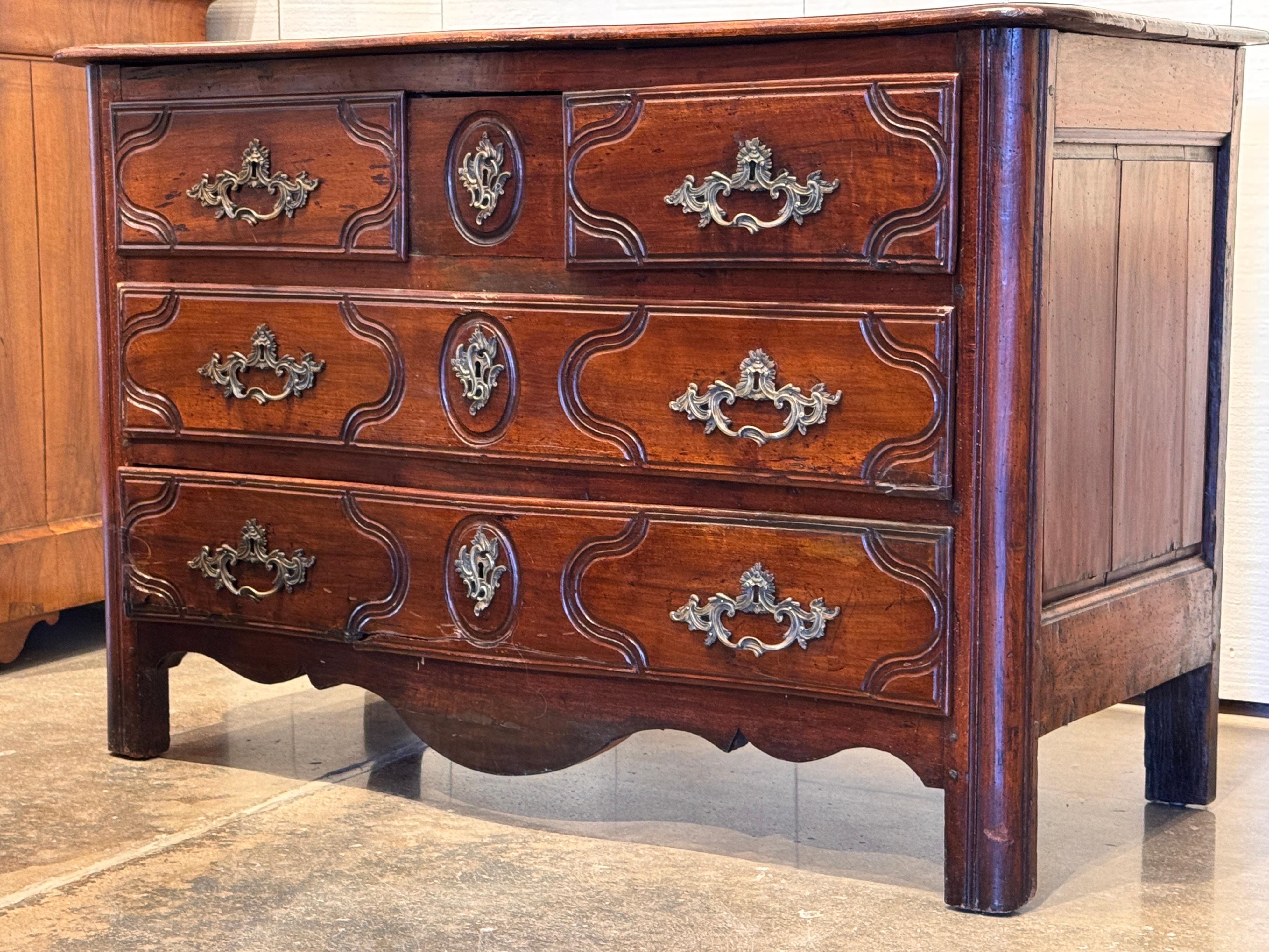 18th Century and Earlier 18th Century French Walnut Commode For Sale