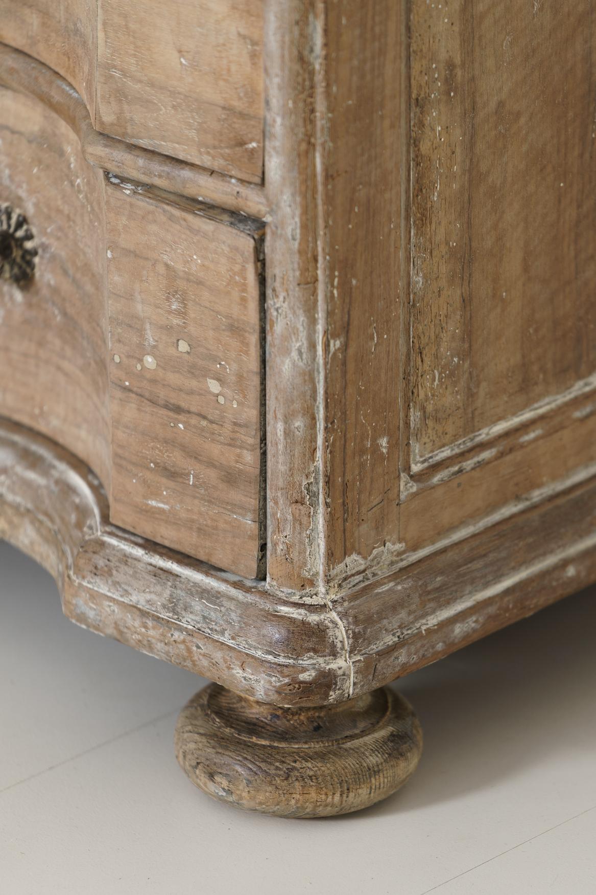 19th Century Walnut Commode with Serpentine Front and Original Patina