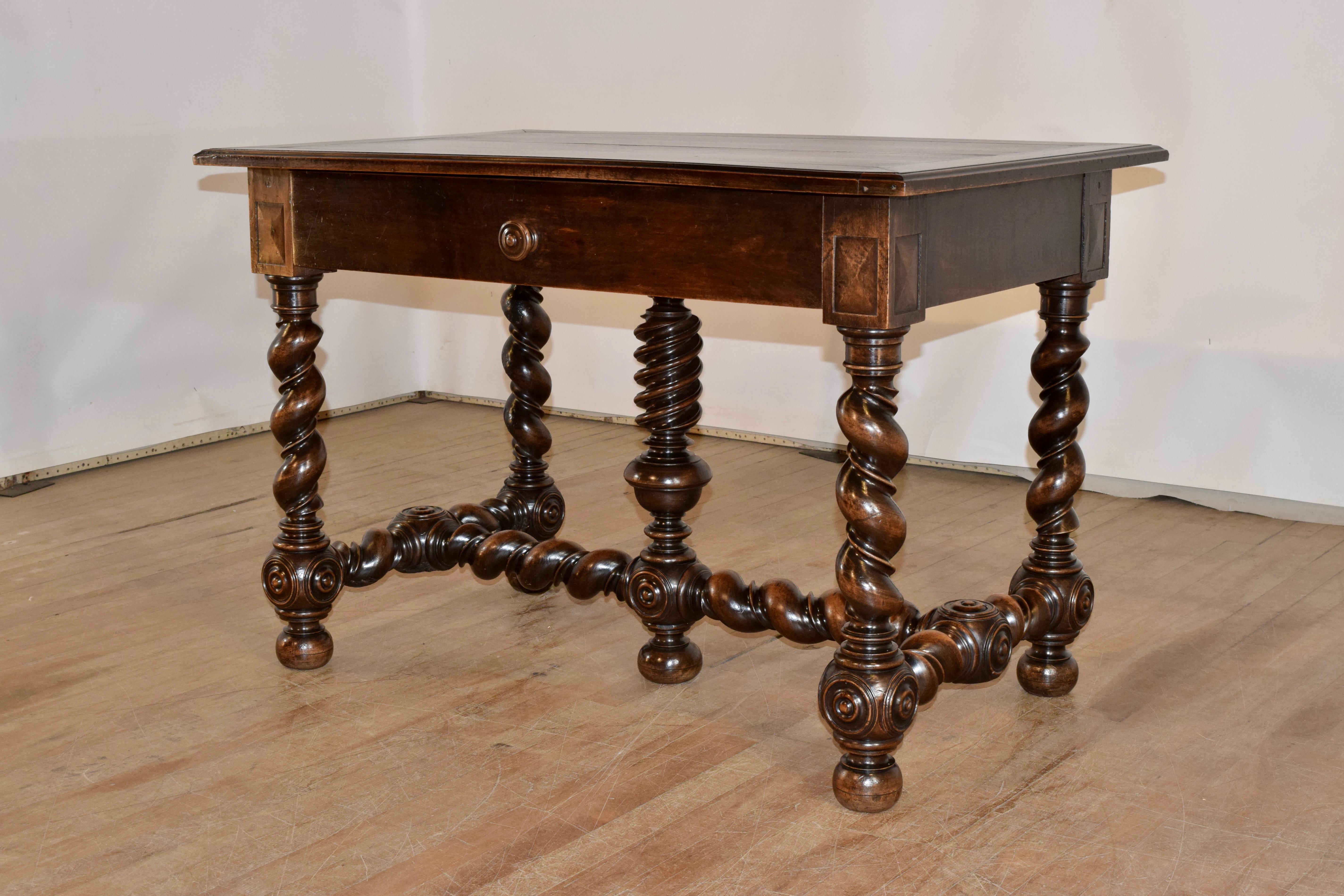 18th Century and Earlier 18th Century French Walnut Library Table For Sale