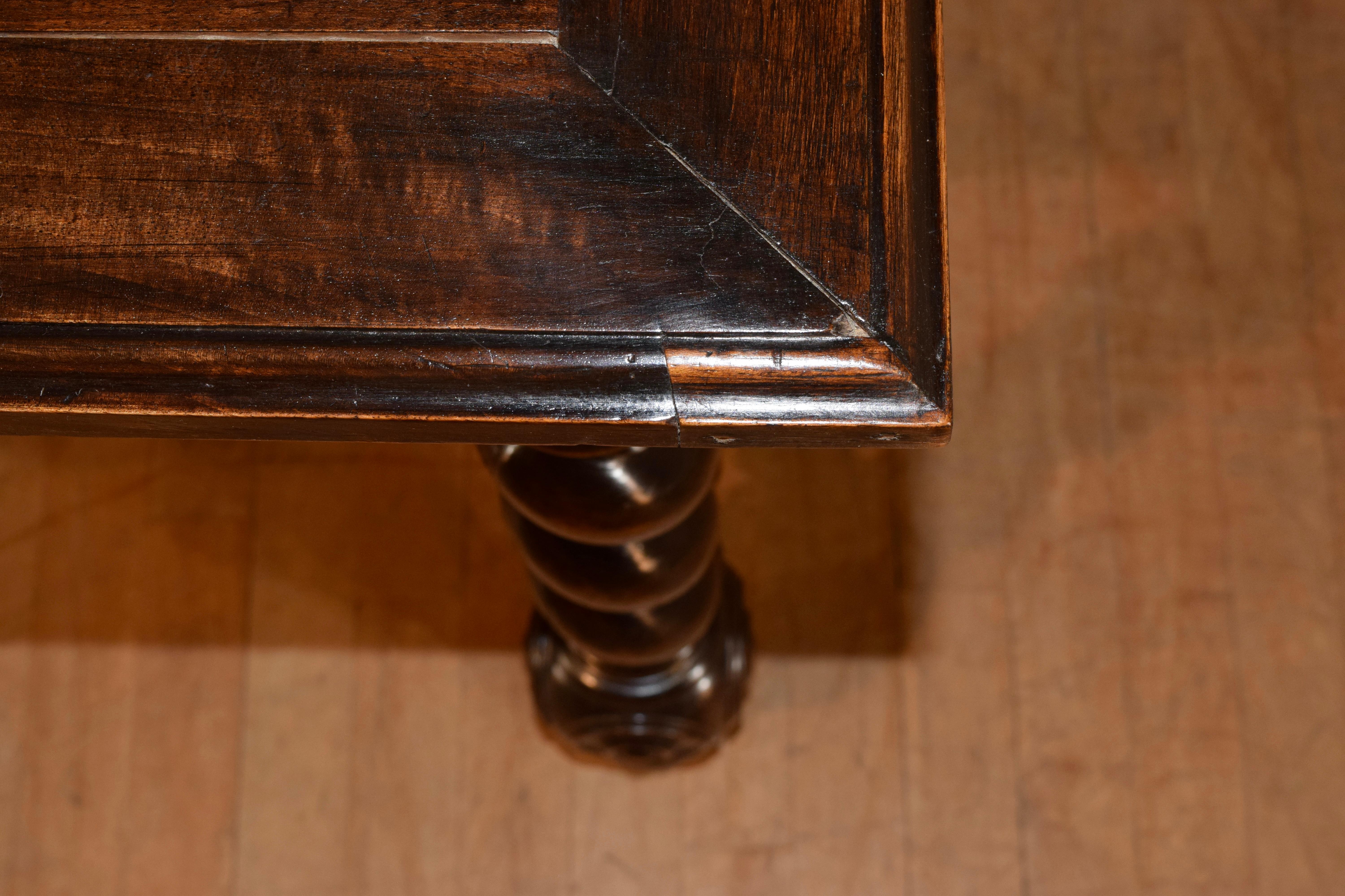18th Century French Walnut Library Table For Sale 3