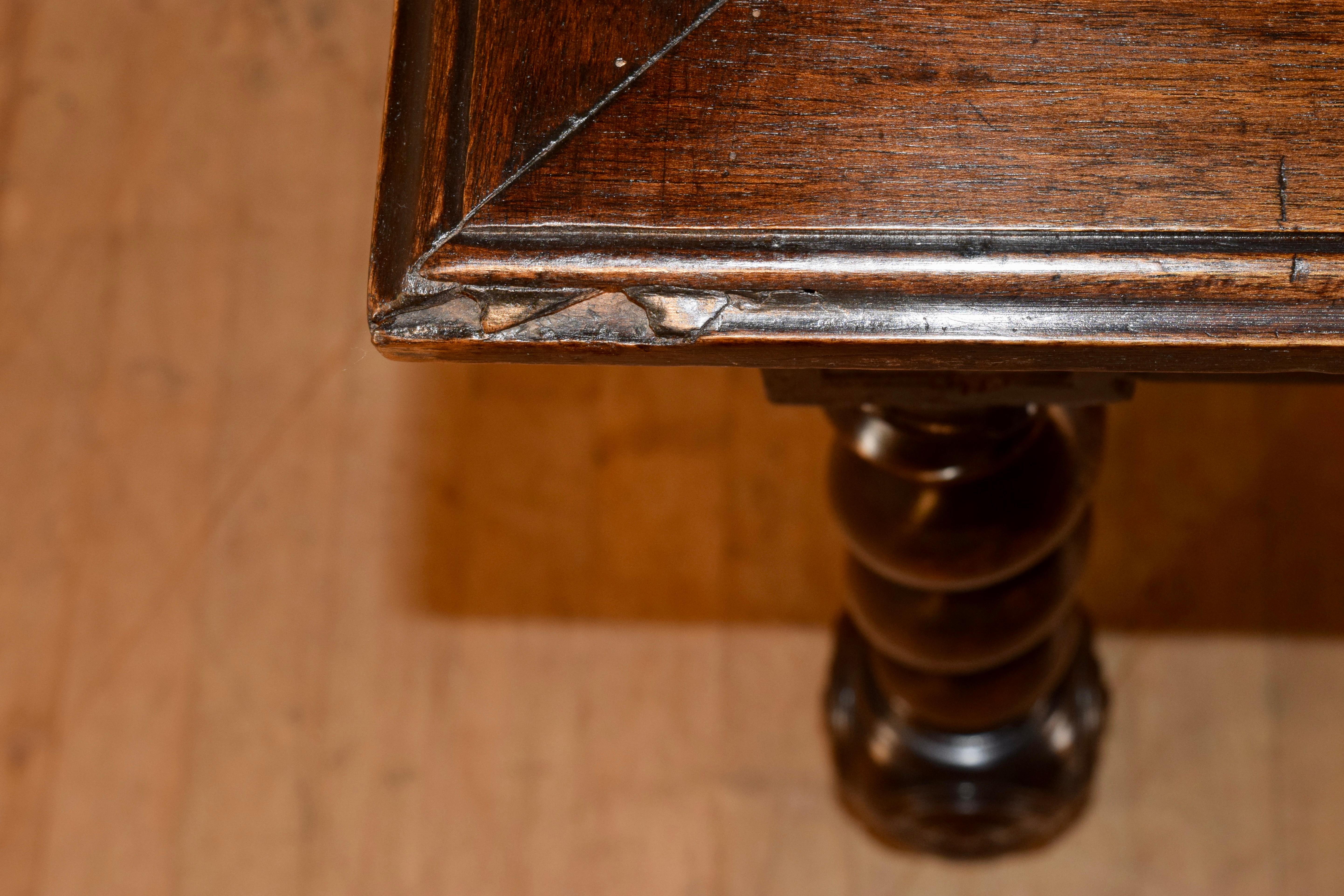 18th Century French Walnut Library Table For Sale 4