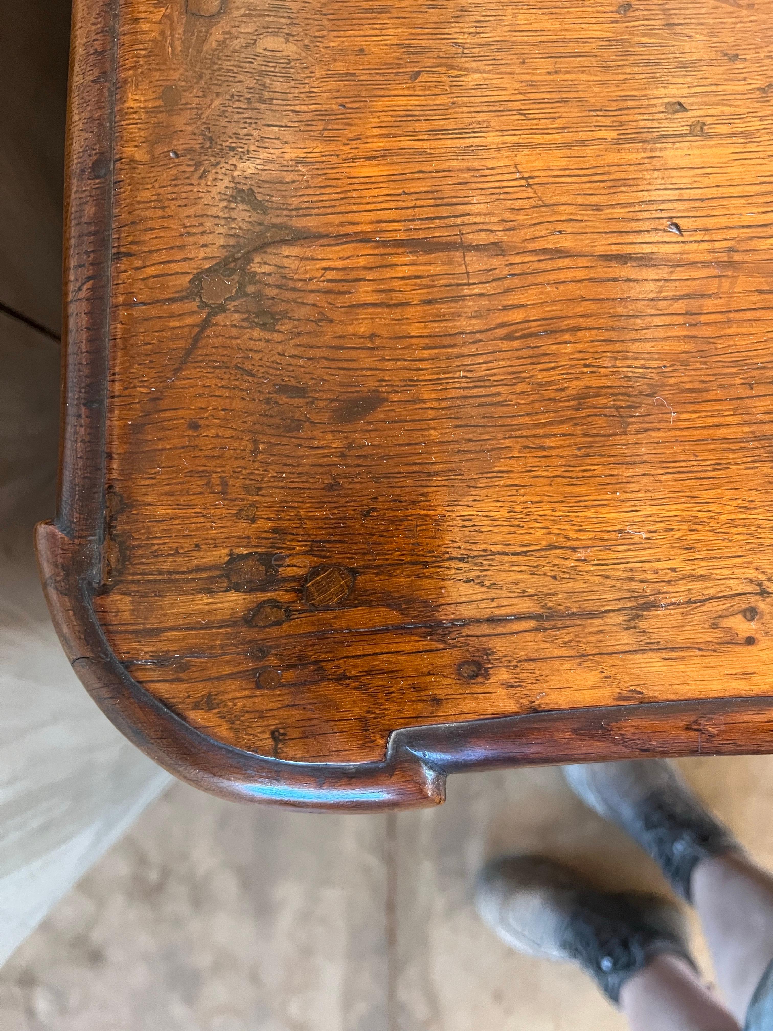 Commode francese in noce Luigi XIV del XVIII secolo in vendita 3