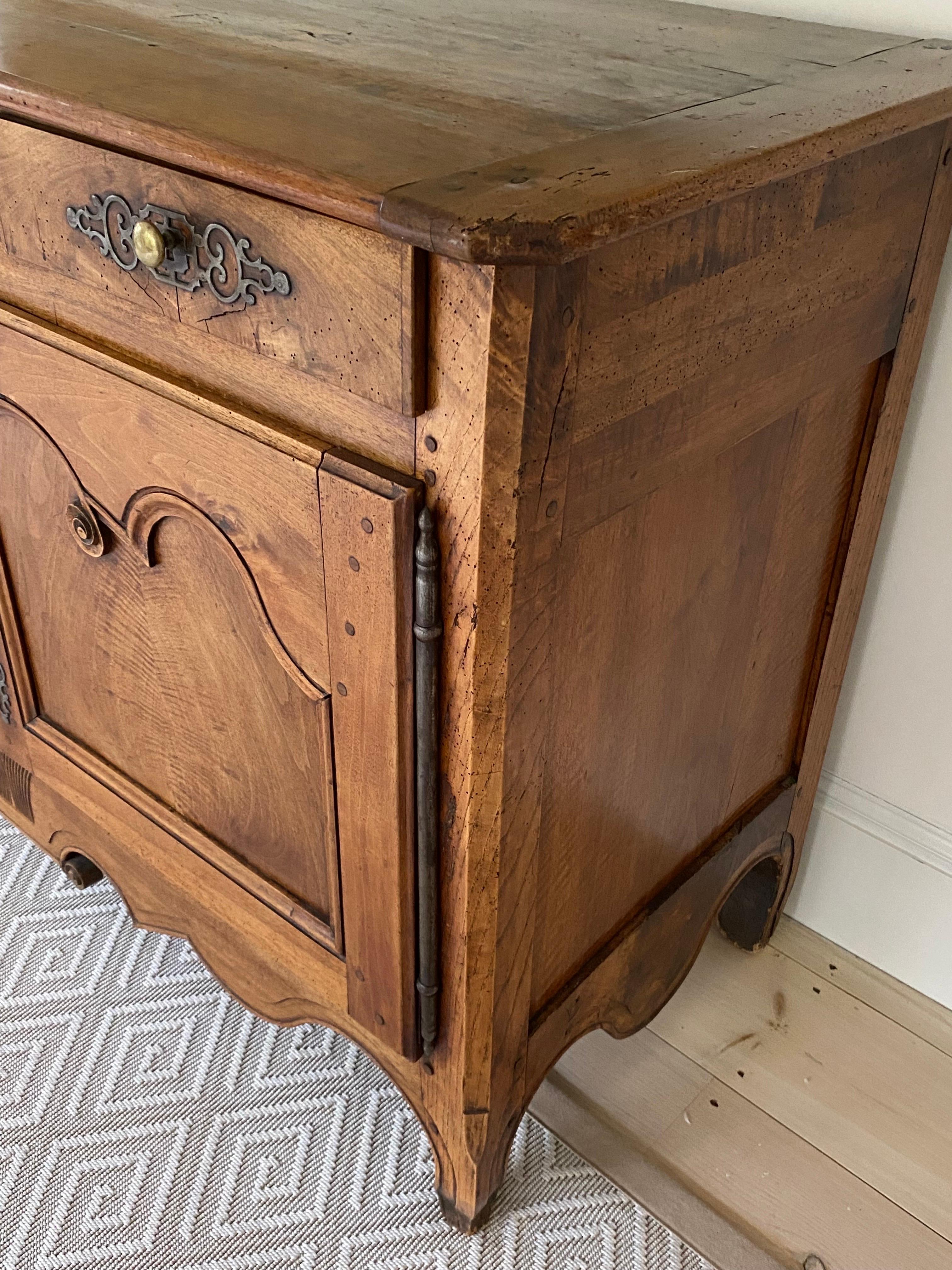 18th Century French Walnut Louis XV Provincial Buffet For Sale 16