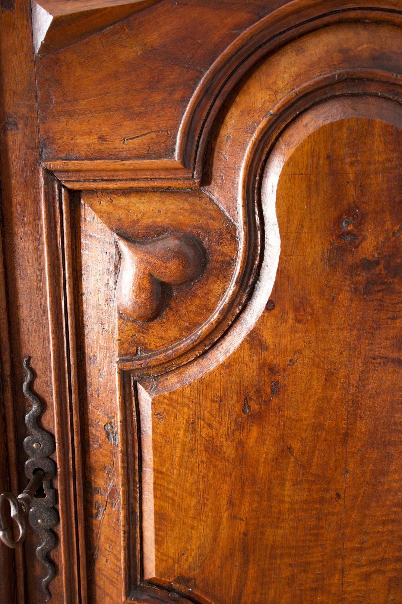 18th century French walnut Marriage cupboard 8