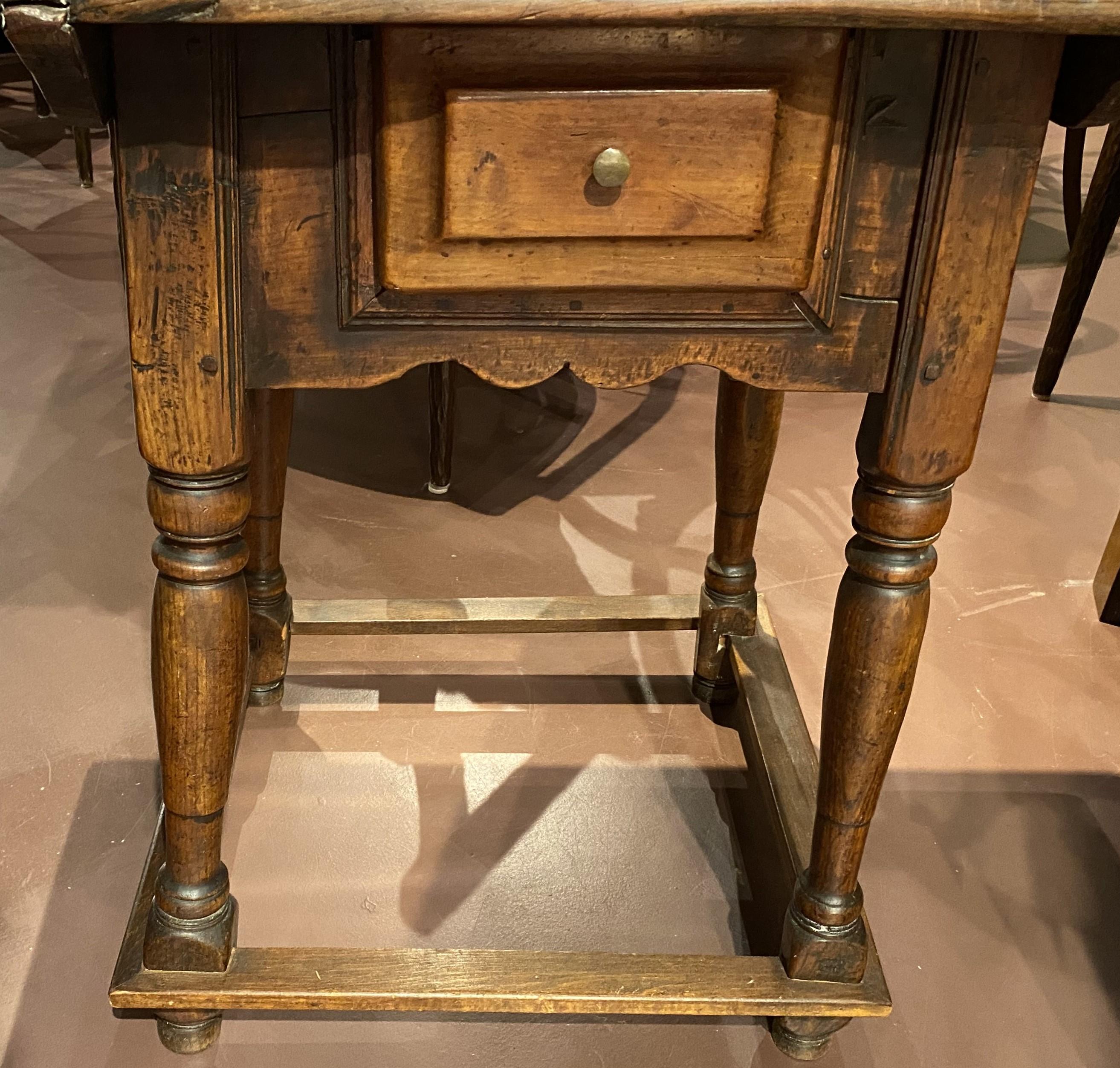 Hand-Carved 18th Century French Walnut One Drawer Tavern Table For Sale