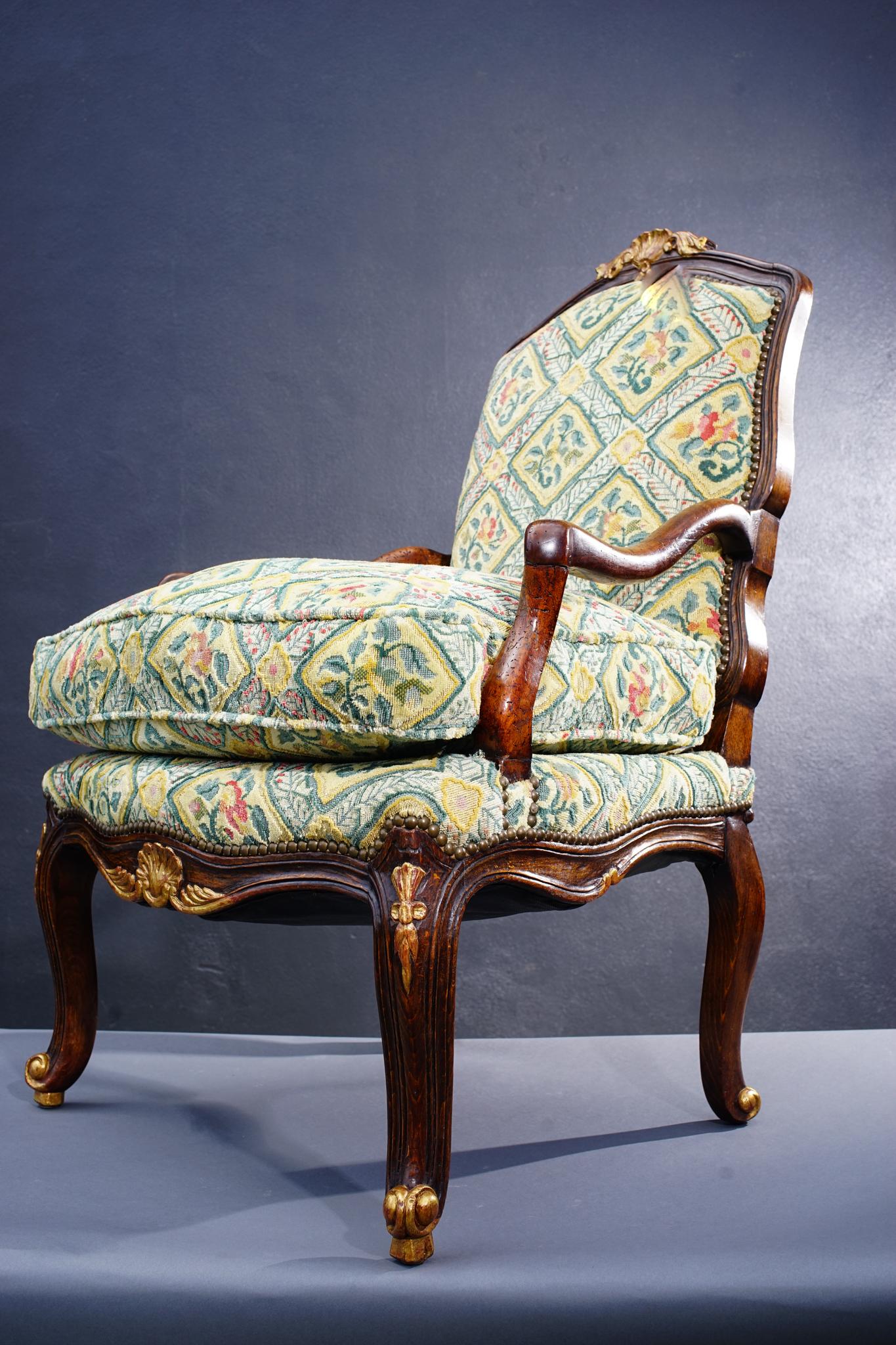 18th Century French Walnut Regence Armchair For Sale 1