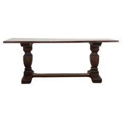 Table de service en noyer français du XVIIIe siècle