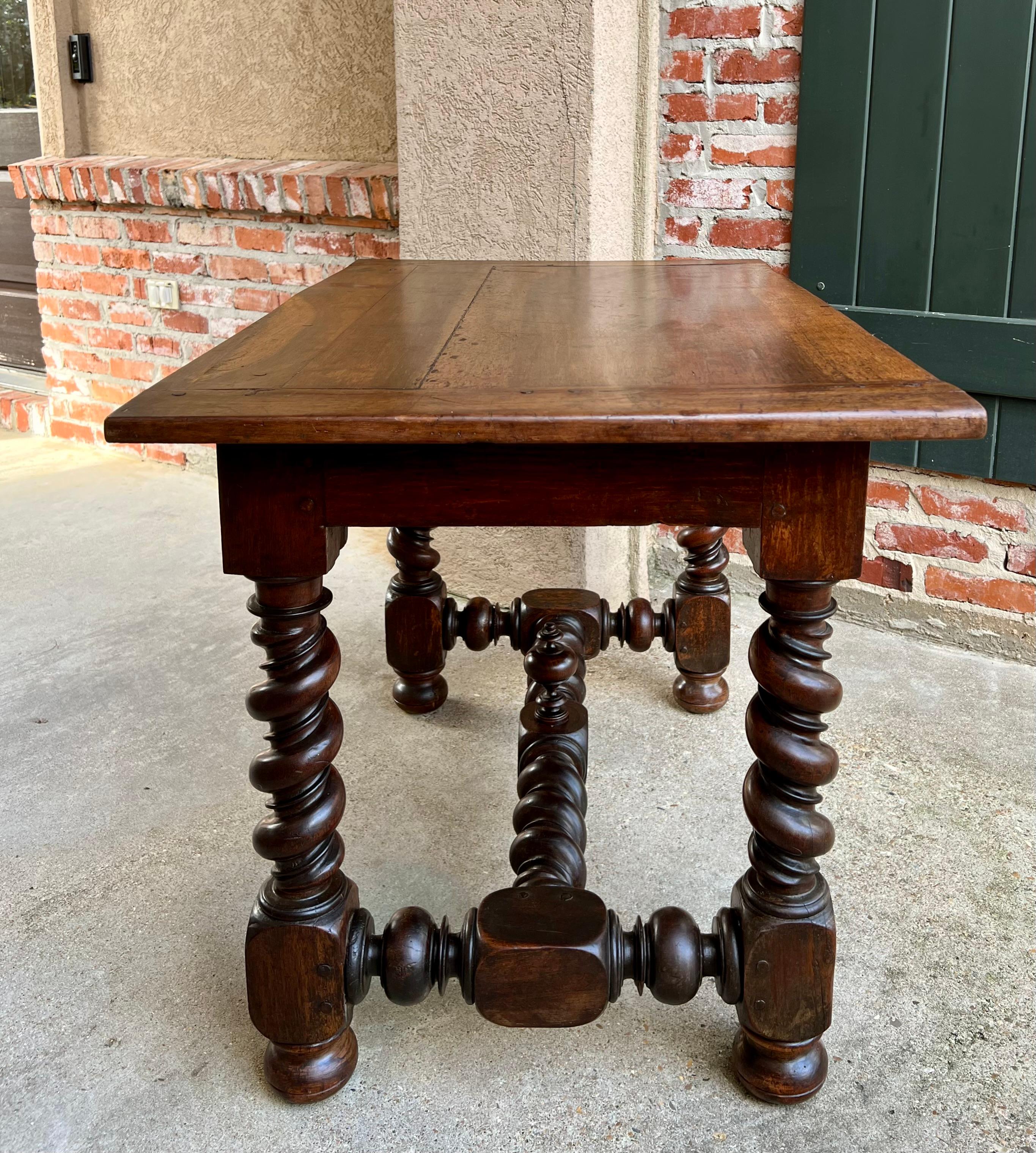 18th Century French Walnut Side Sofa Table Barley Twist Desk Louis XIII In Good Condition In Shreveport, LA