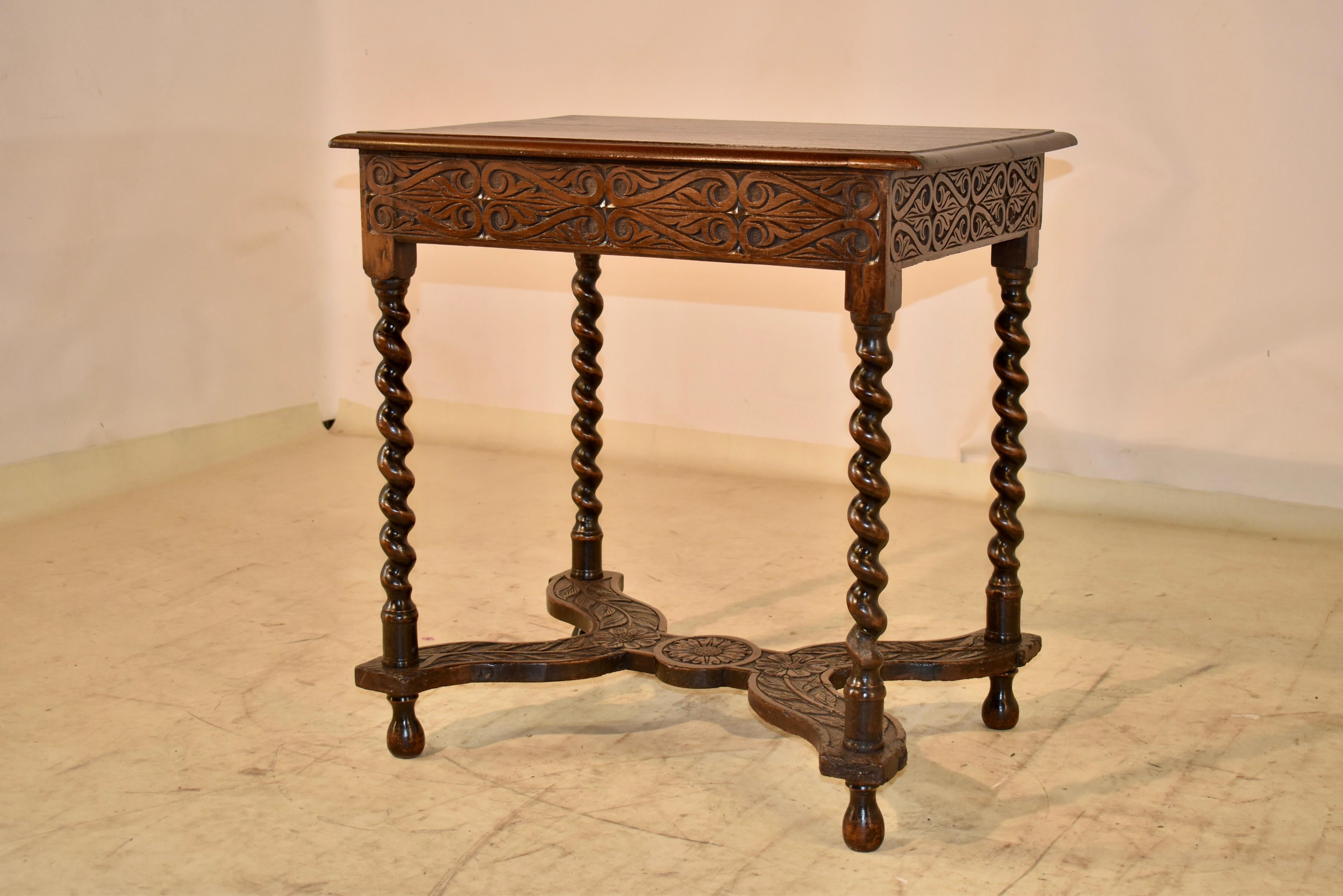 18th Century French Walnut Side Table In Good Condition For Sale In High Point, NC