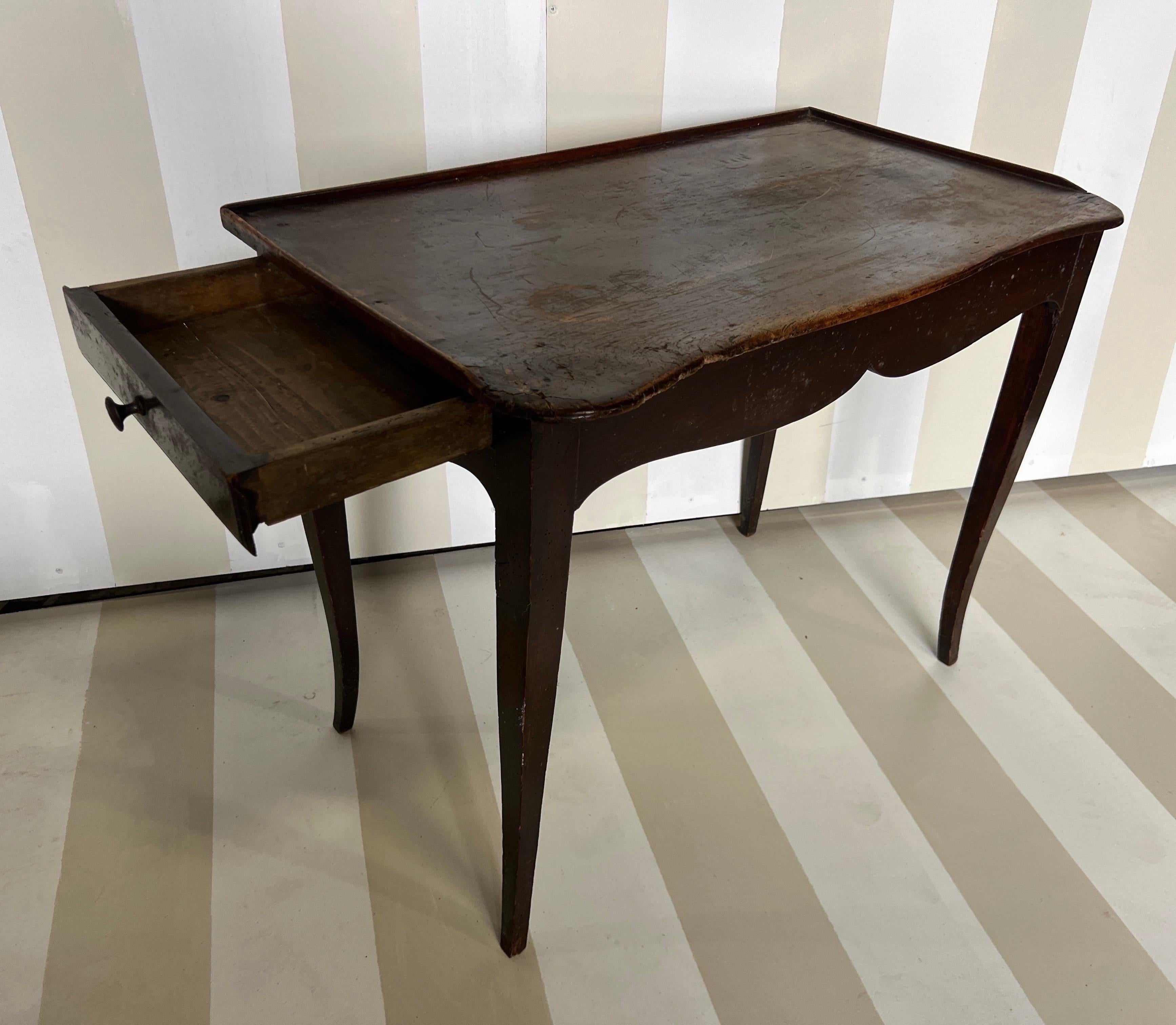 Rococo 18th Century French walnut tray side table with drawer and gallery For Sale