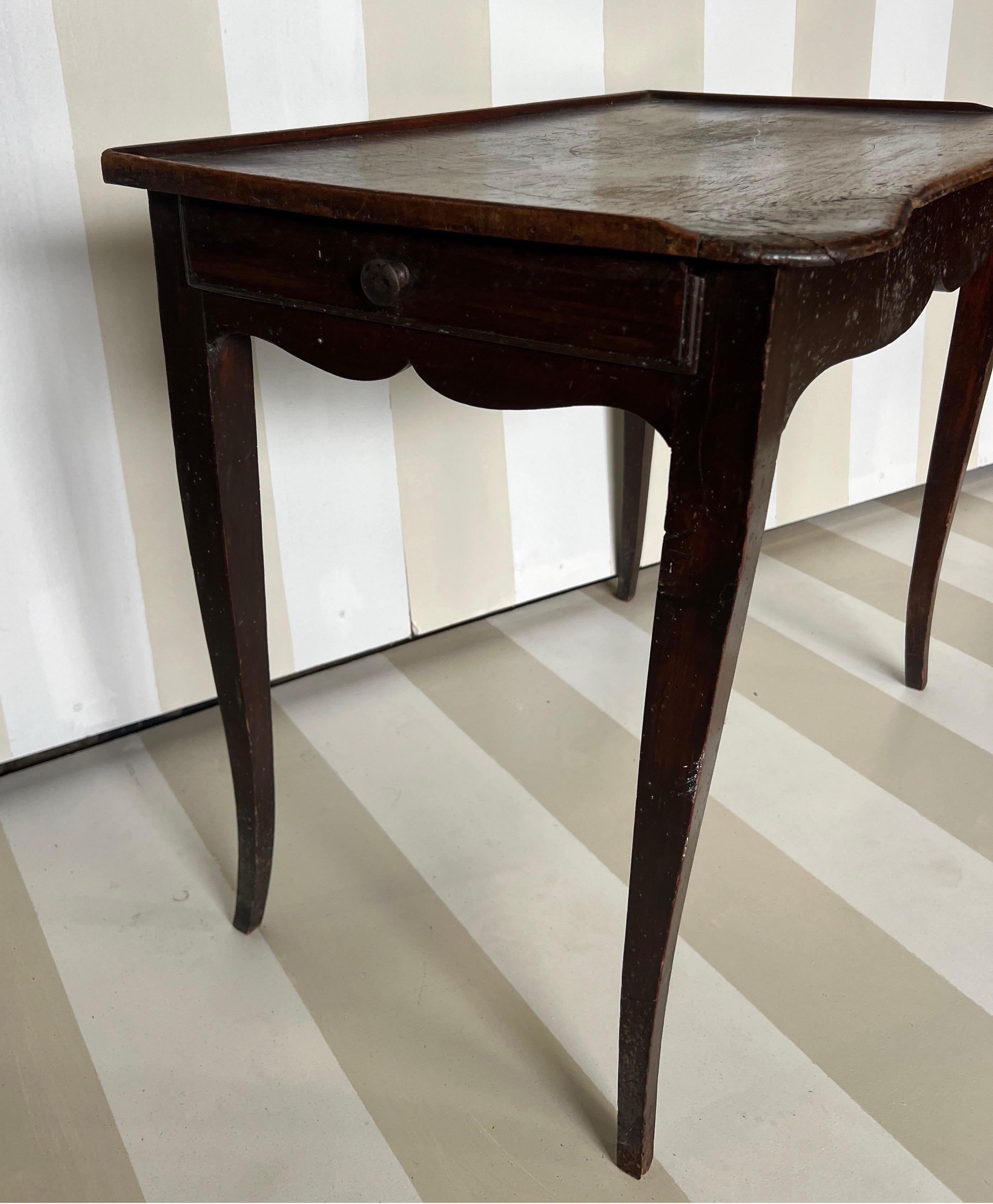 18th Century French walnut tray side table with drawer and gallery For Sale 1