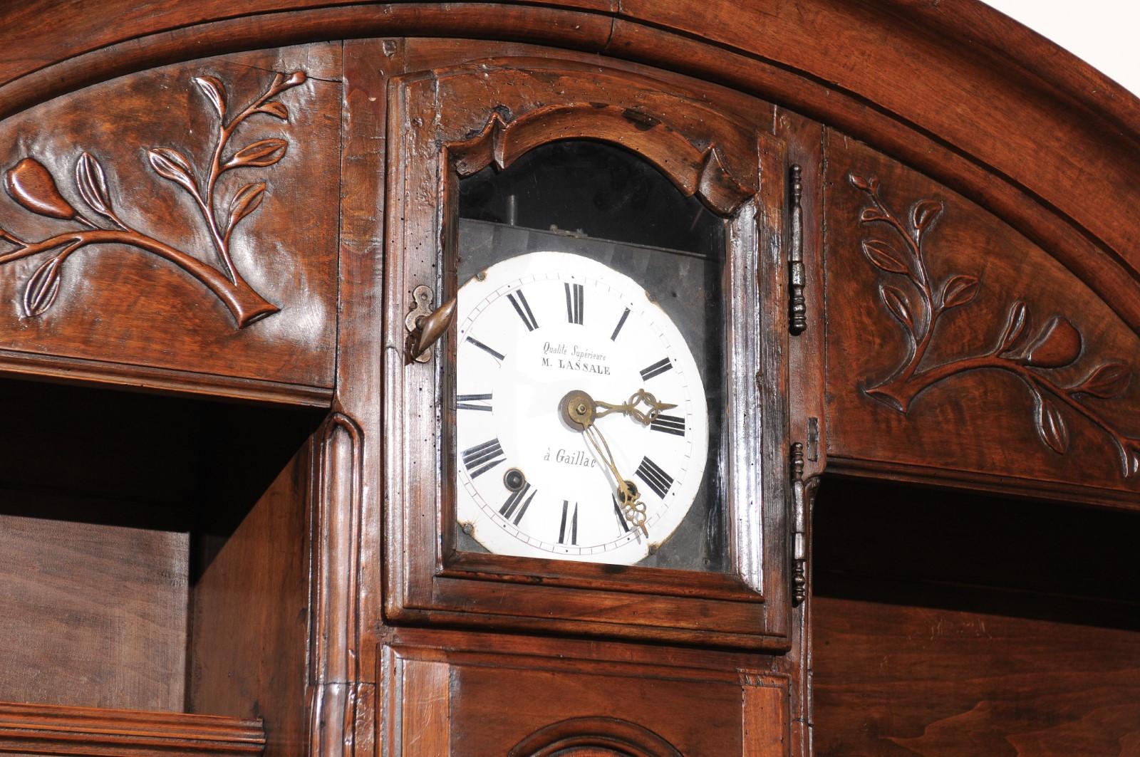 18th Century French Walnut Vaisellier with Clock For Sale 3