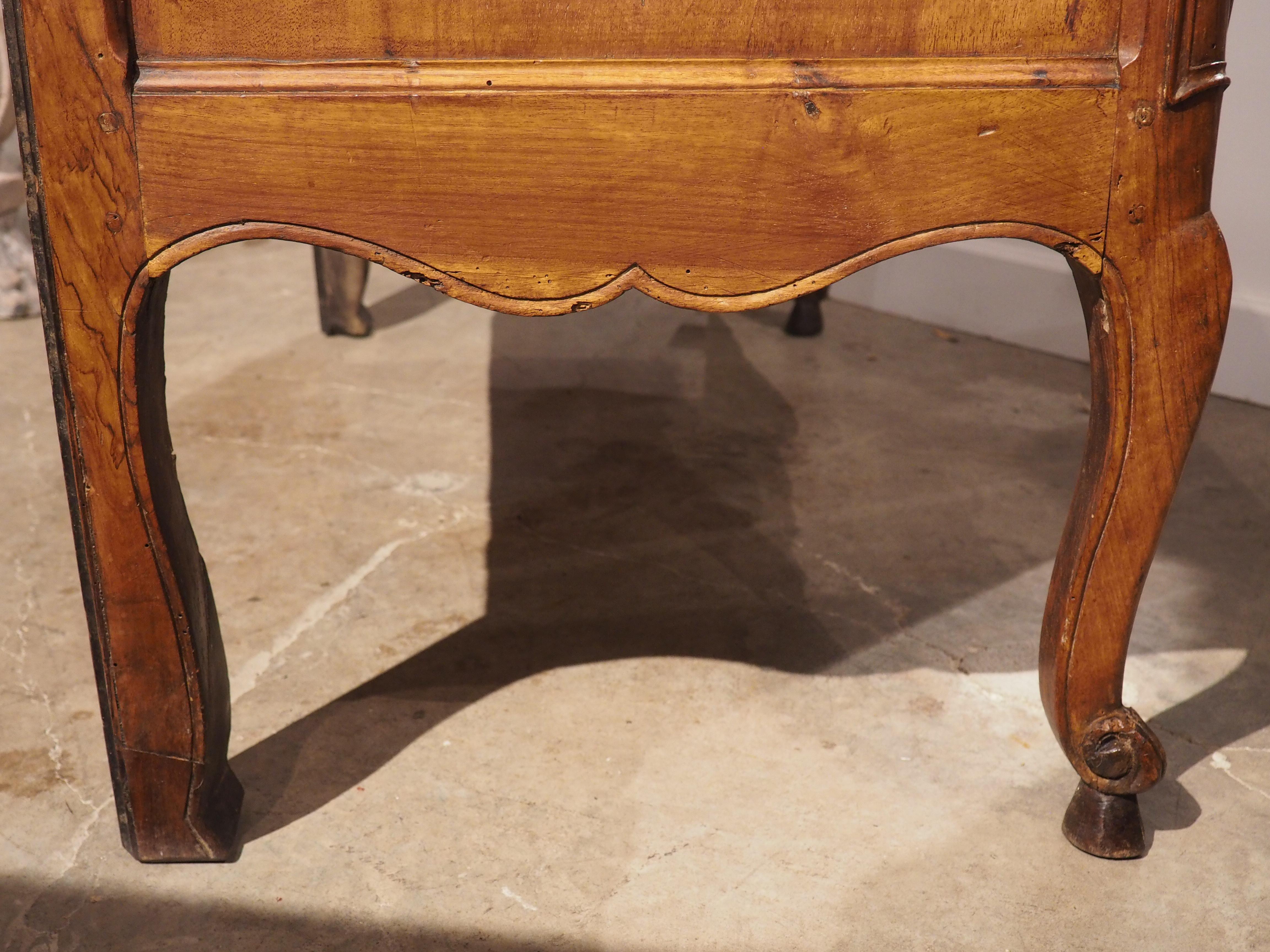 18th Century French Walnut Wood Louis XV Commode Sauteuse For Sale 9