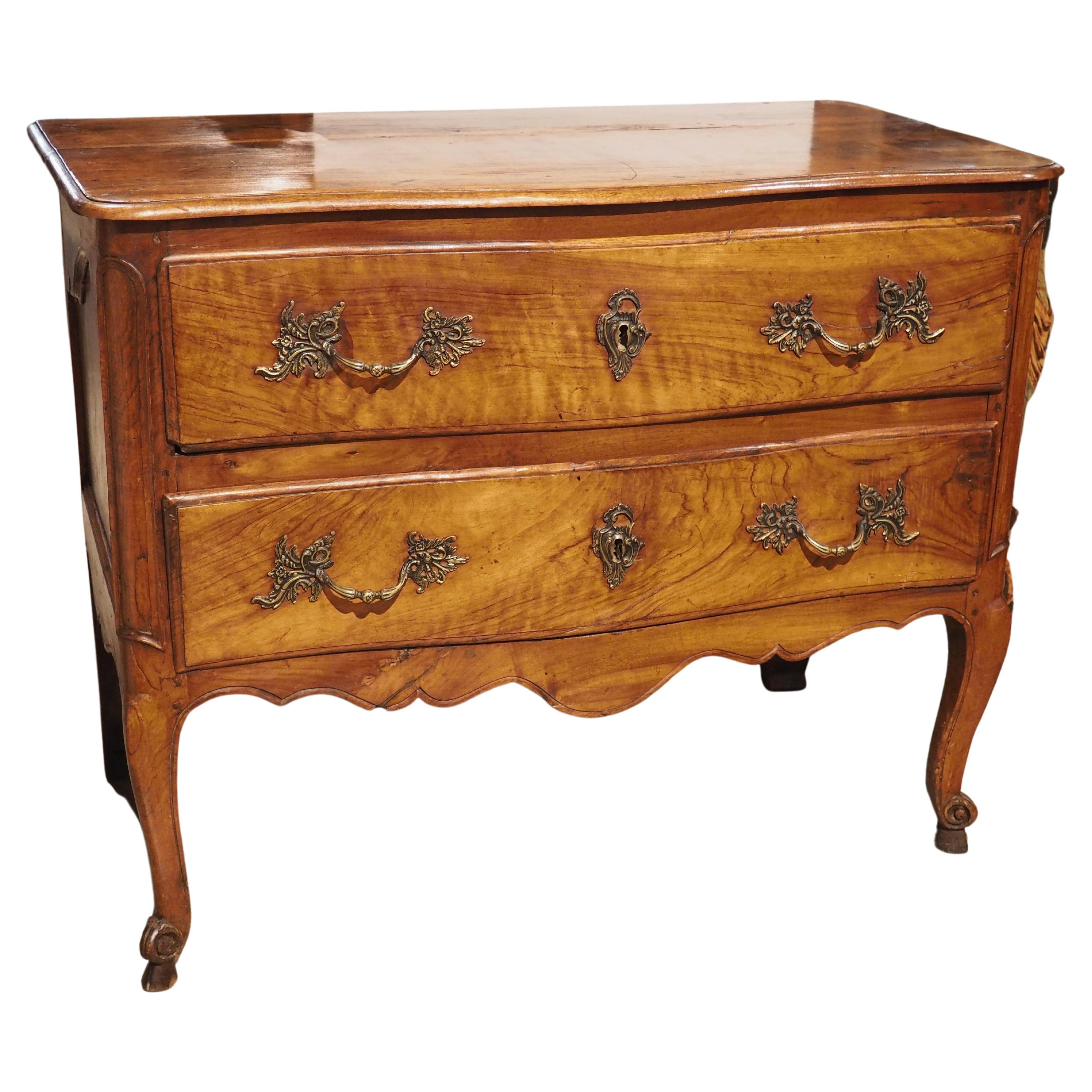 18th Century French Walnut Wood Louis XV Commode Sauteuse For Sale