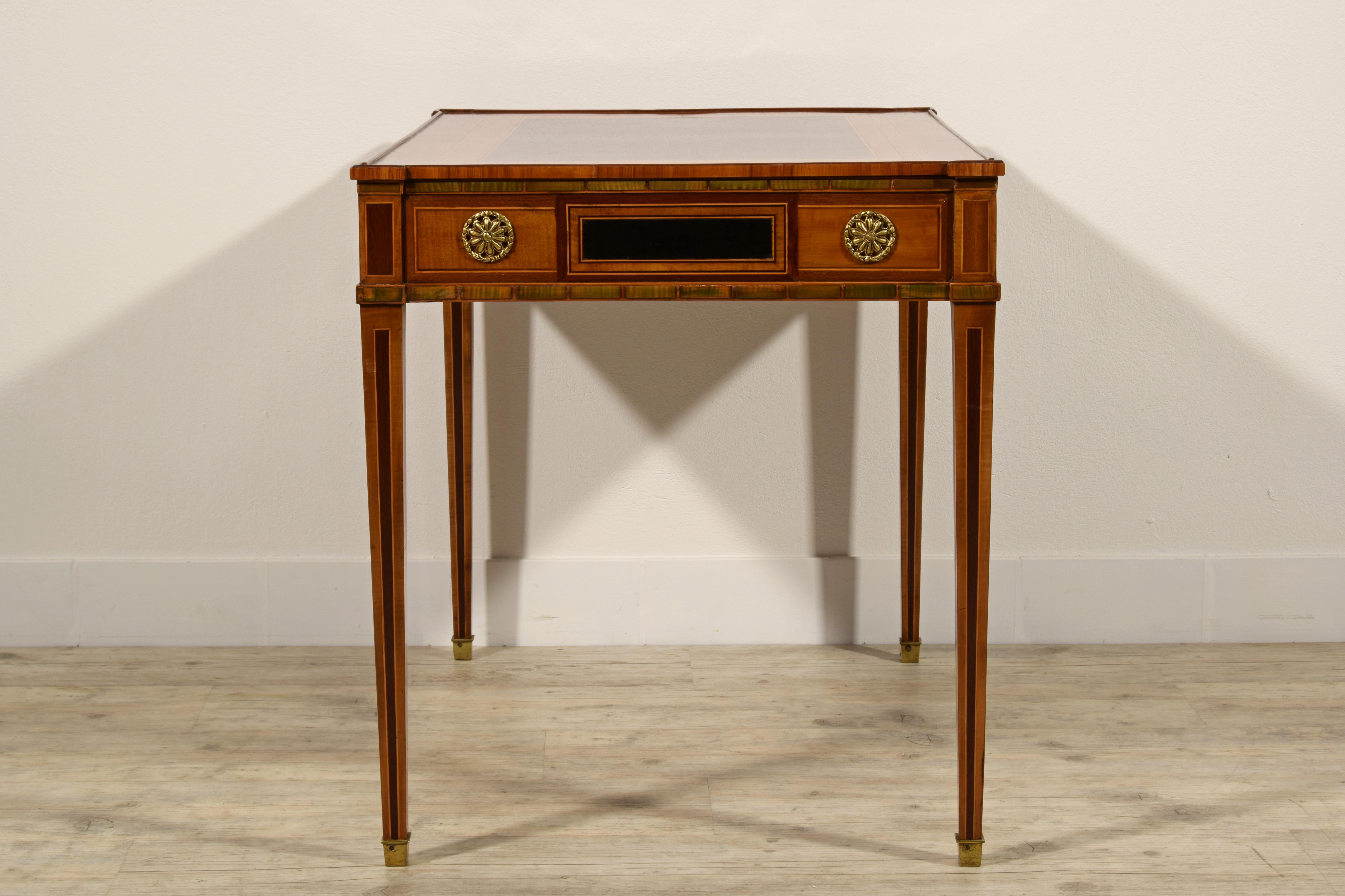 18th Century, French Wood Centre Desk For Sale 12