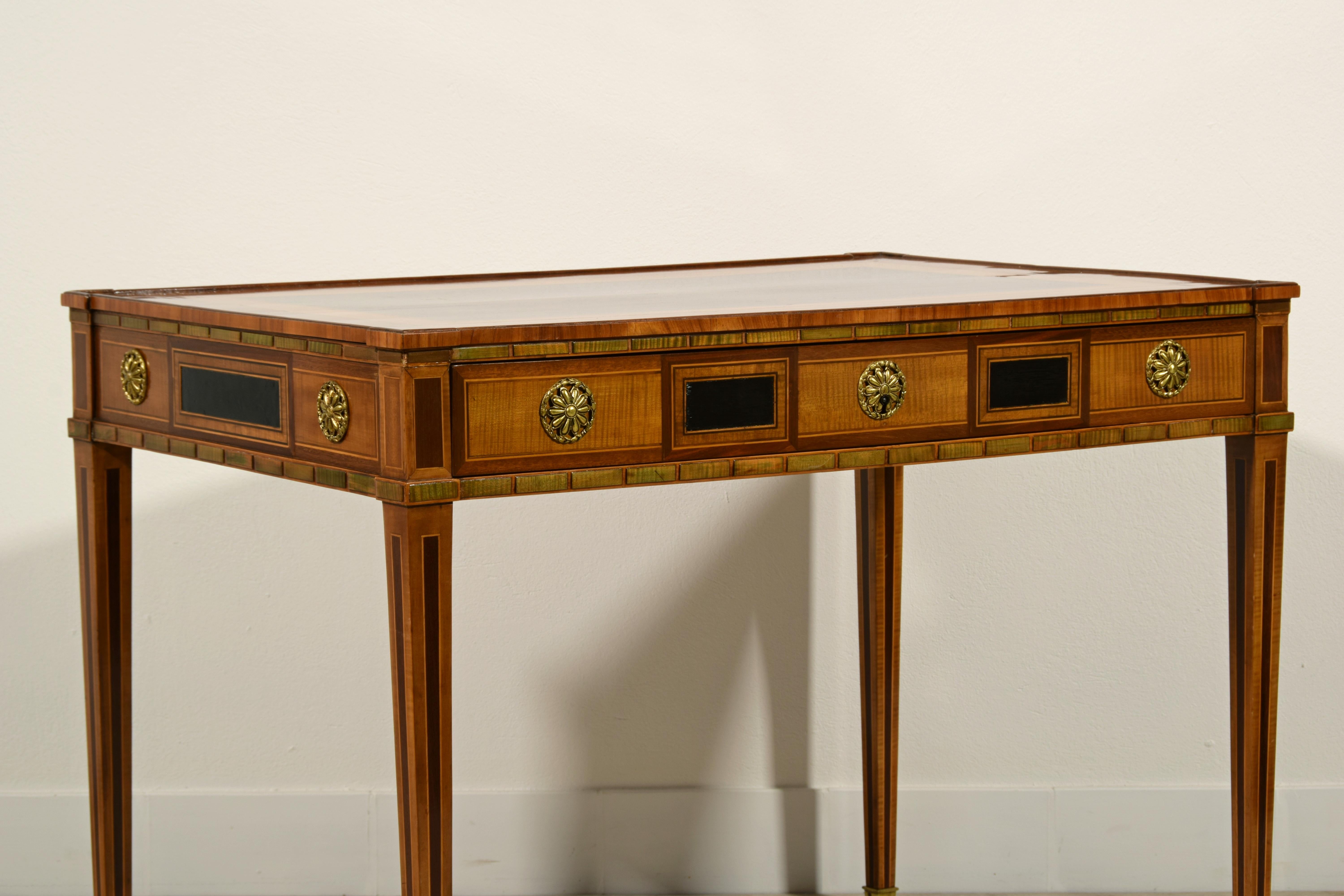 Veneer 18th Century, French Wood Centre Desk For Sale