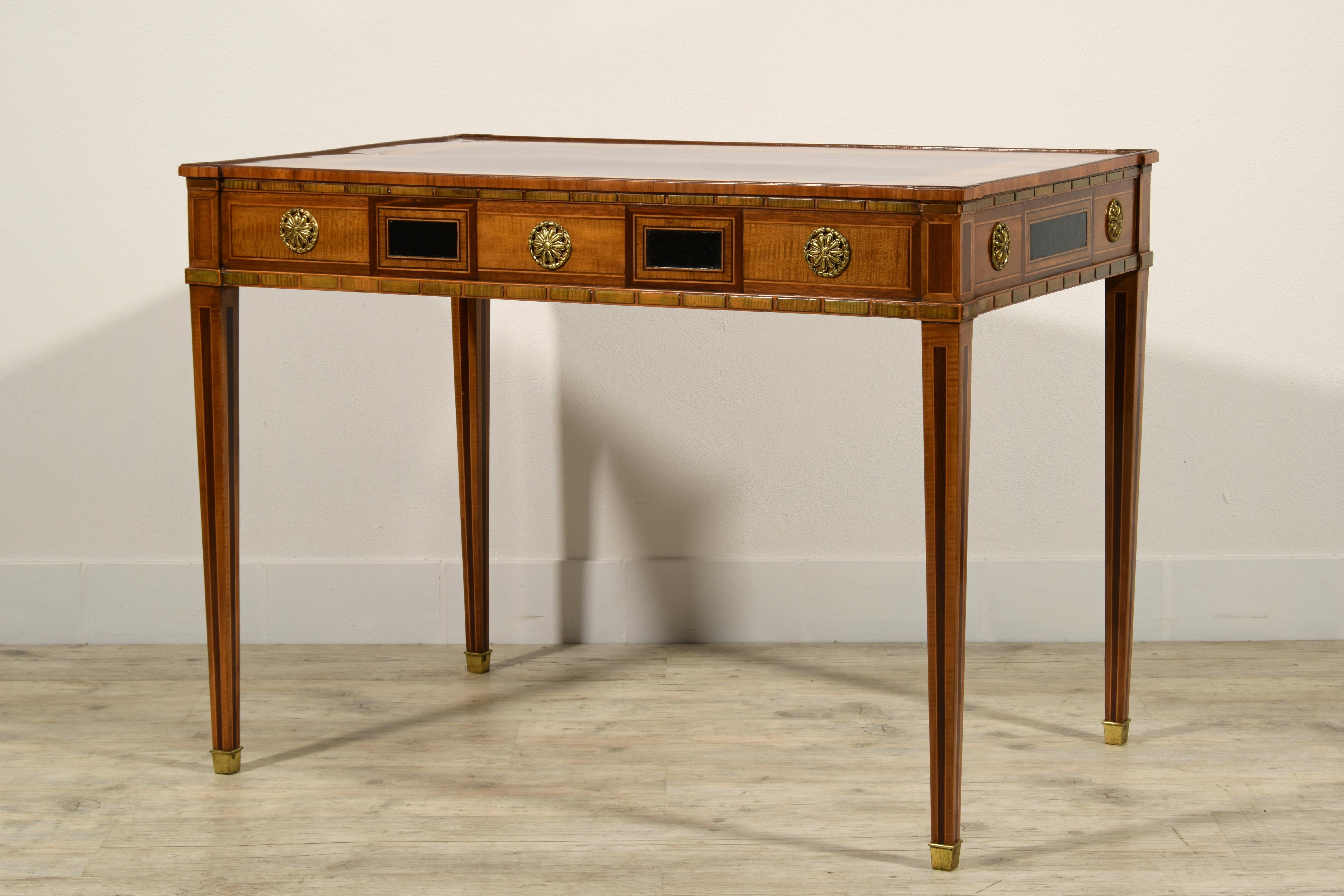 18th Century, French Wood Centre Desk For Sale 2