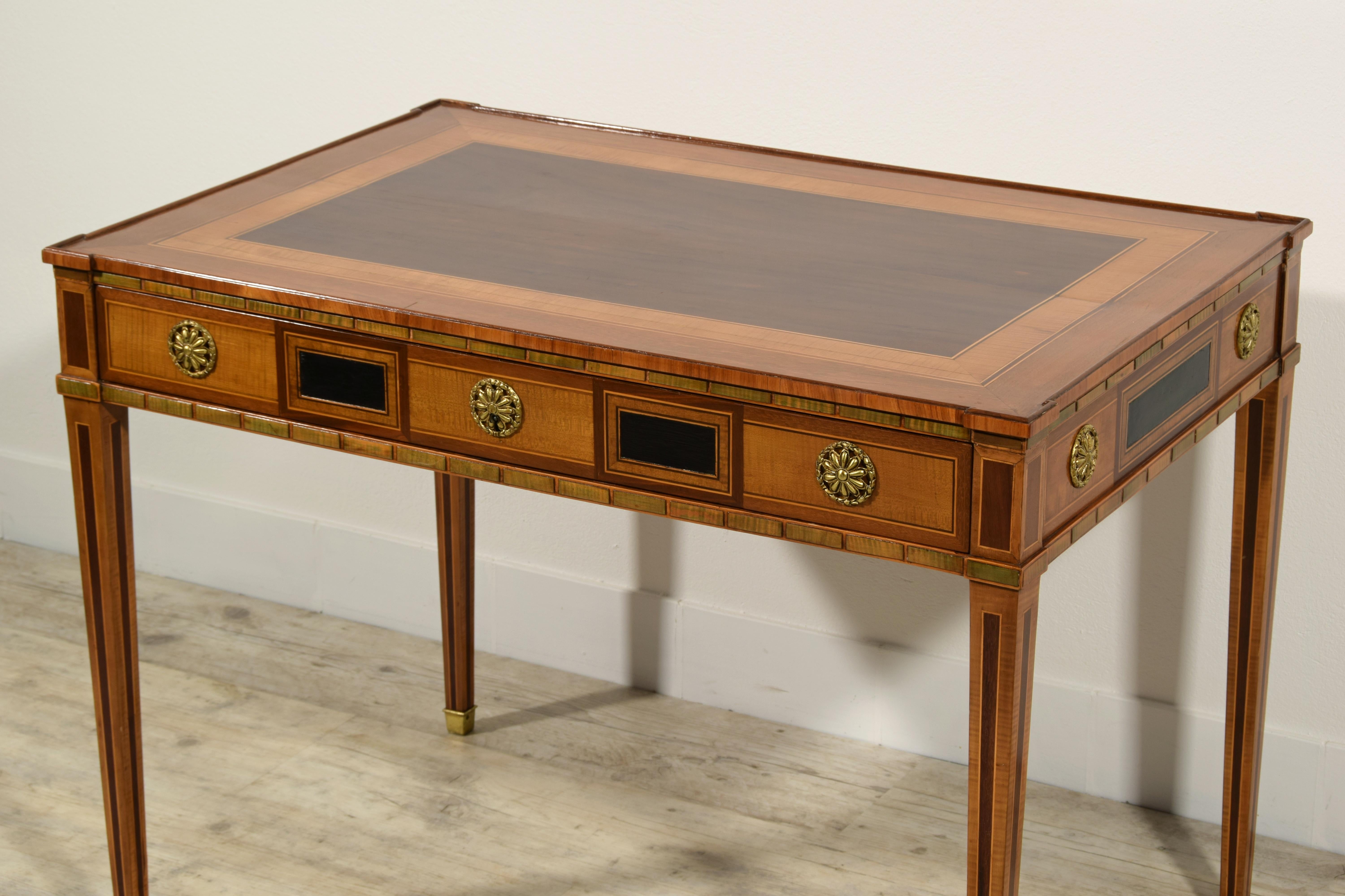 18th Century, French Wood Centre Desk For Sale 4