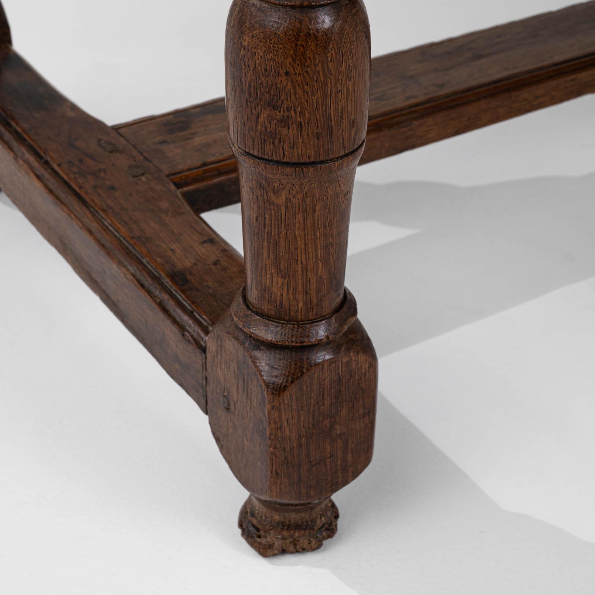 Table basse en bois français du 18e siècle avec patine d'origine 2