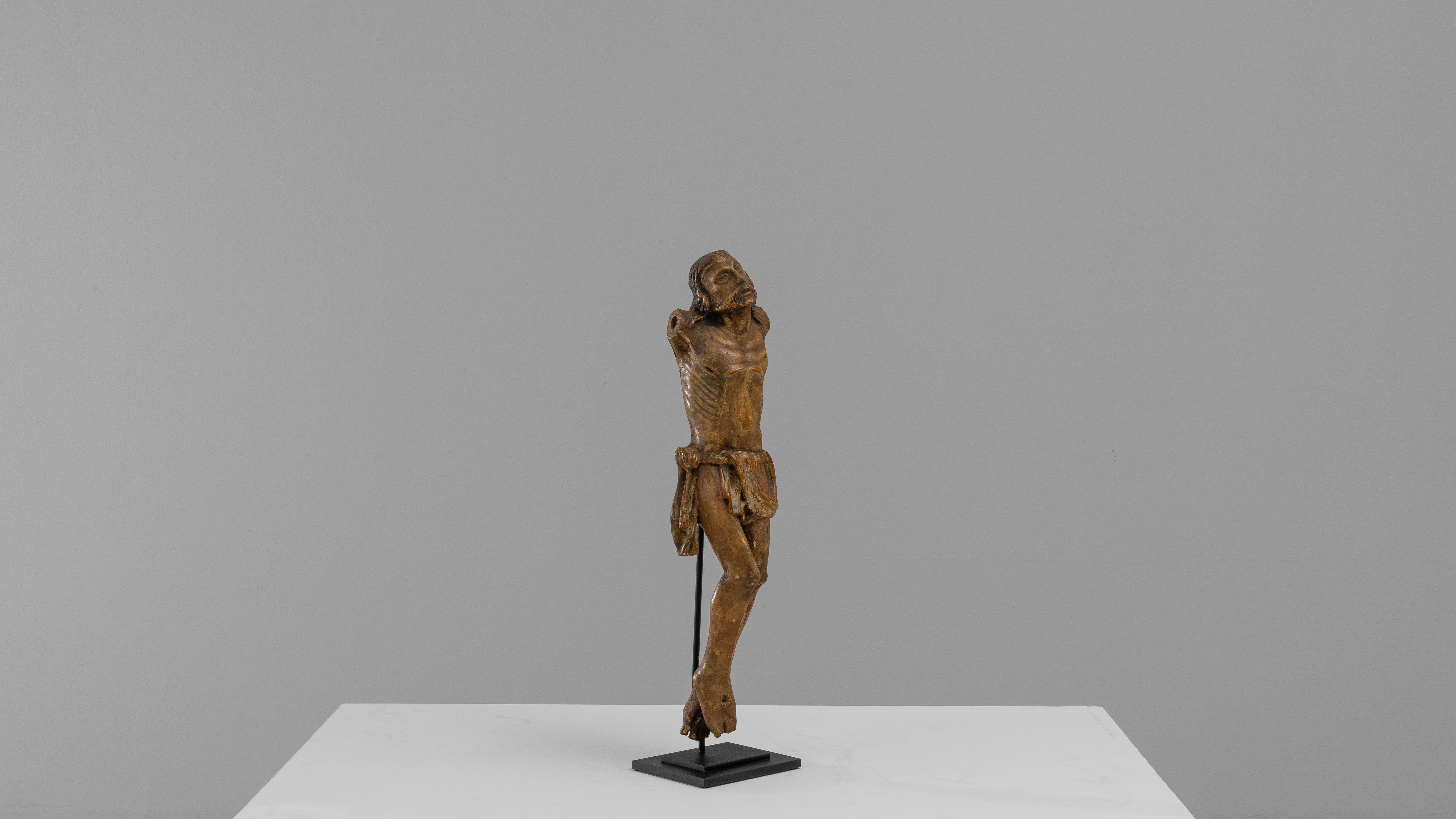 Sculpture en bois de Jésus du 18e siècle sur Stand en métal en vente 1