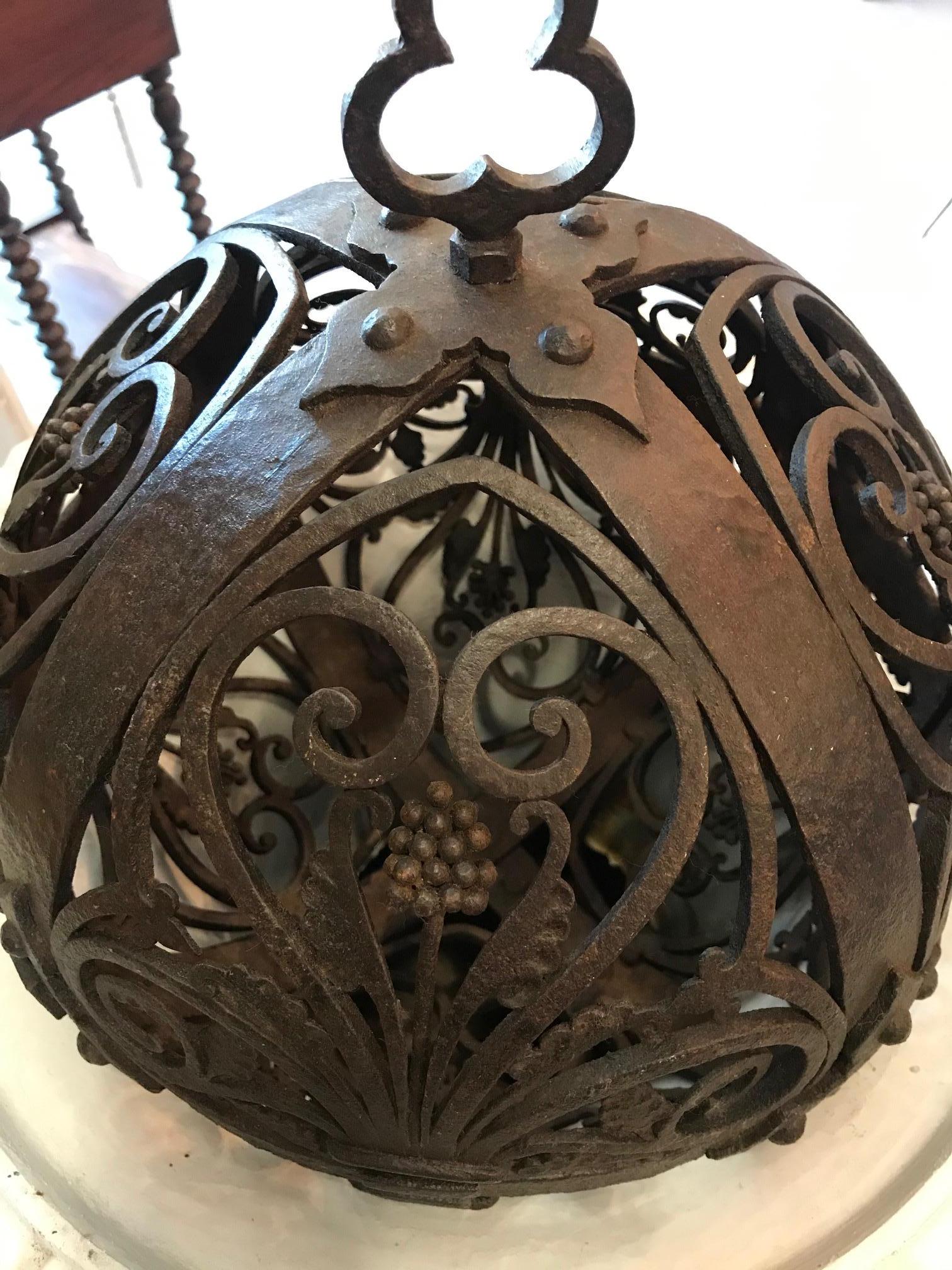 18th Century French Wrought Iron Decorative Ball 8