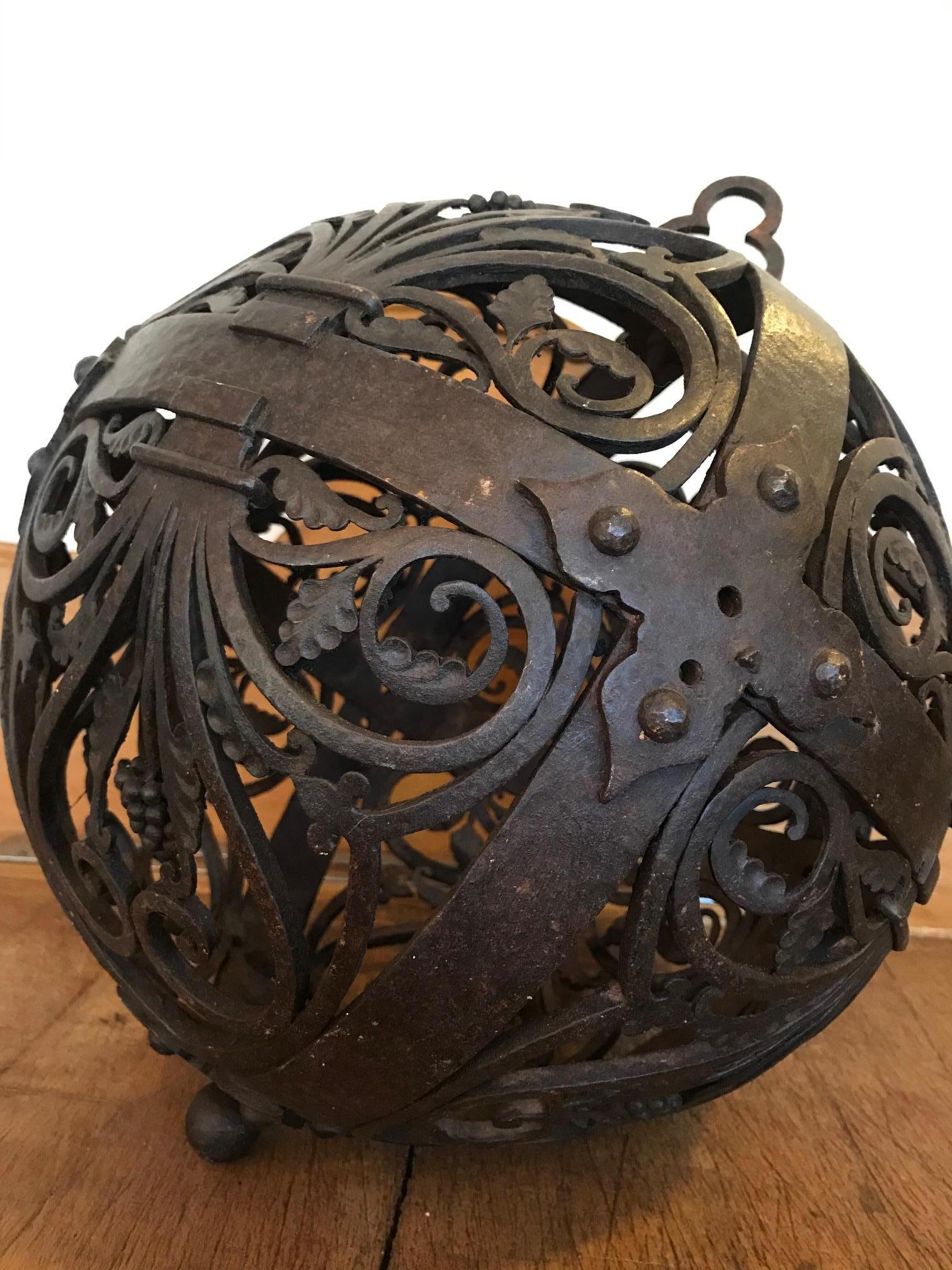 18th Century French Wrought Iron Decorative Ball 5