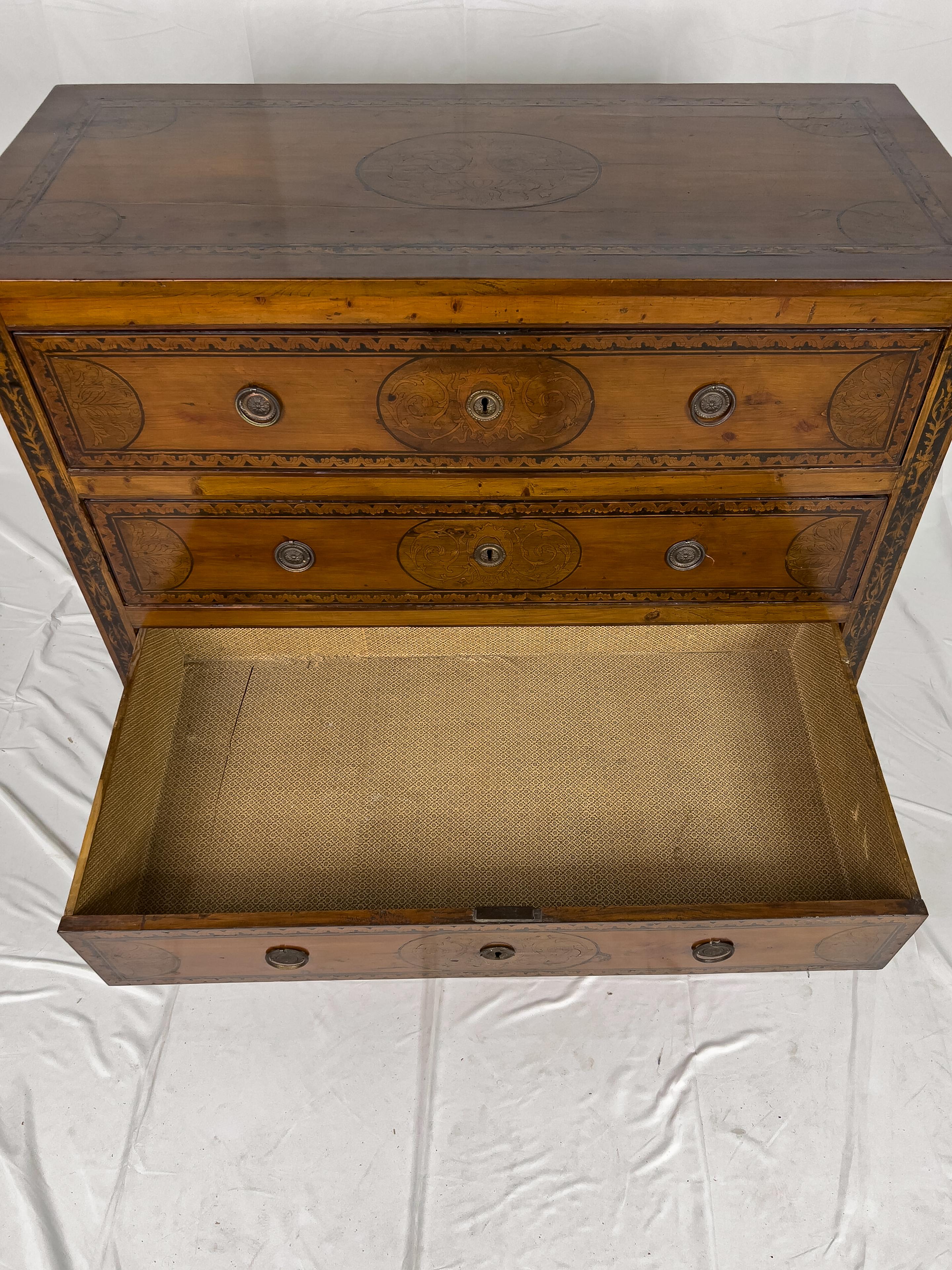 Neoclassical 18th Century Fruitwood Italian Commode with Walnut Inlay For Sale