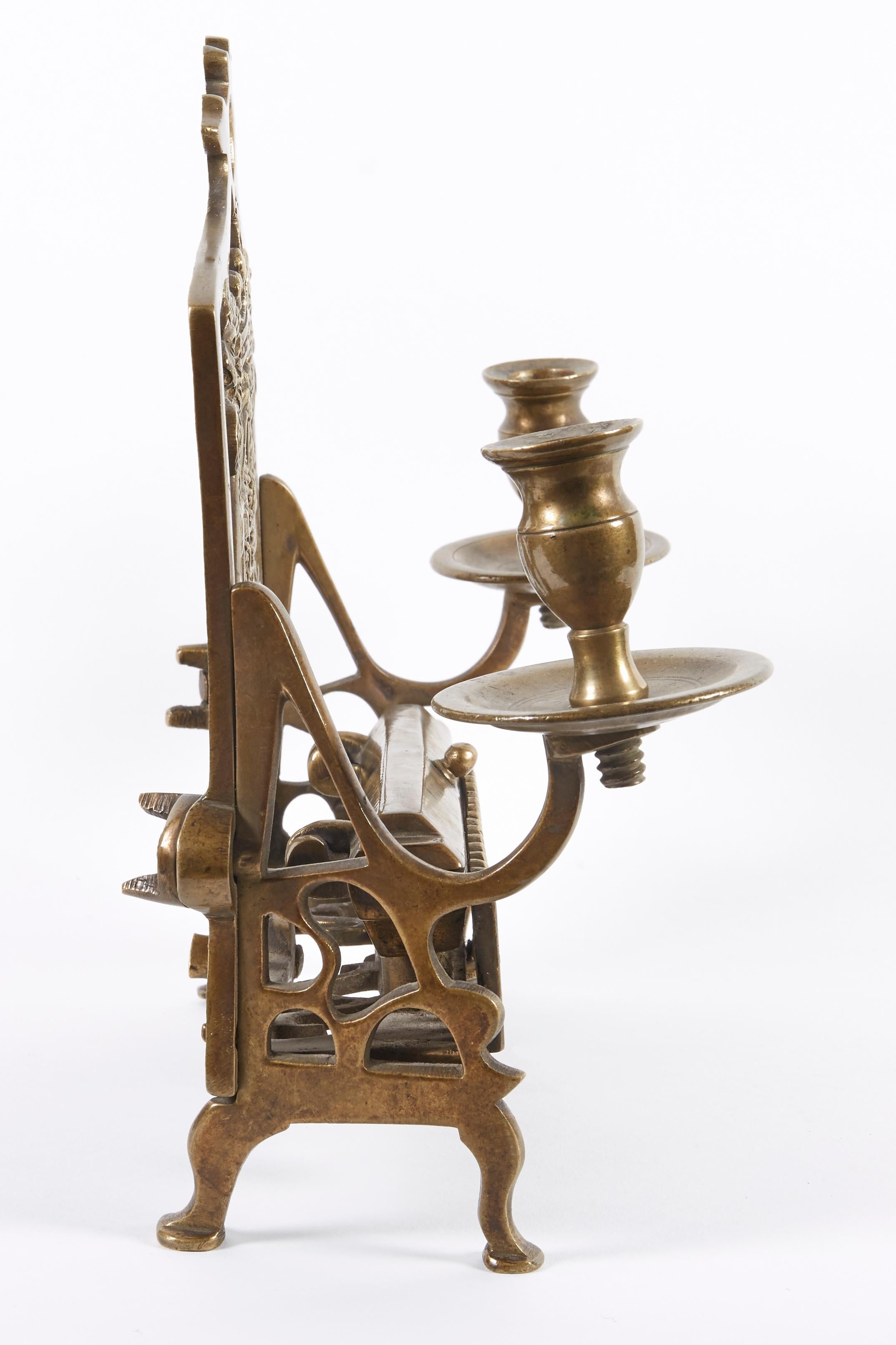Galicianische Hanukkah-Lampe Menorah aus Messing aus dem 18. Jahrhundert im Angebot 5
