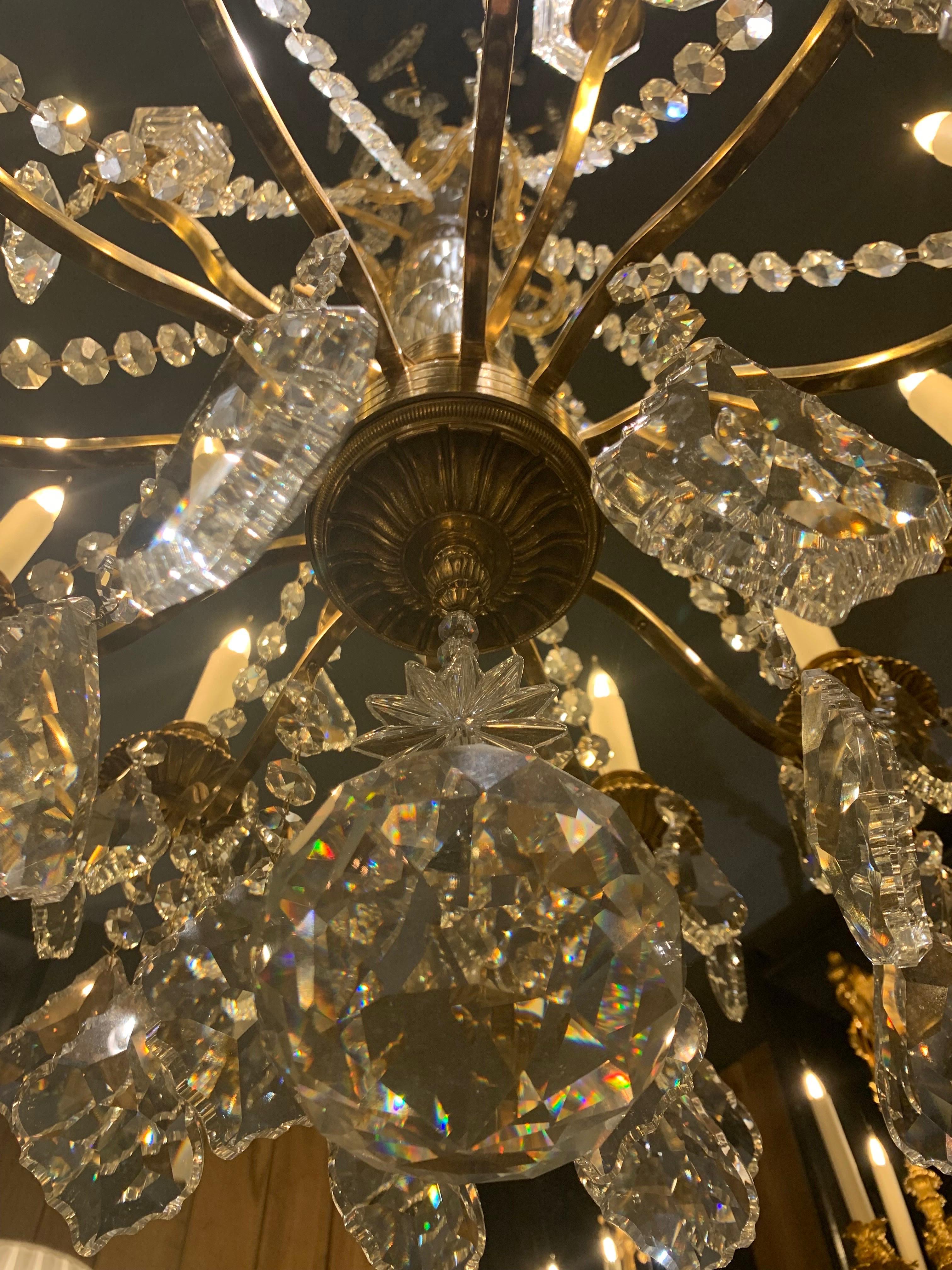 18th Century Gallery Chandelier with 12 Lights in Bronze and Gold 18k 2