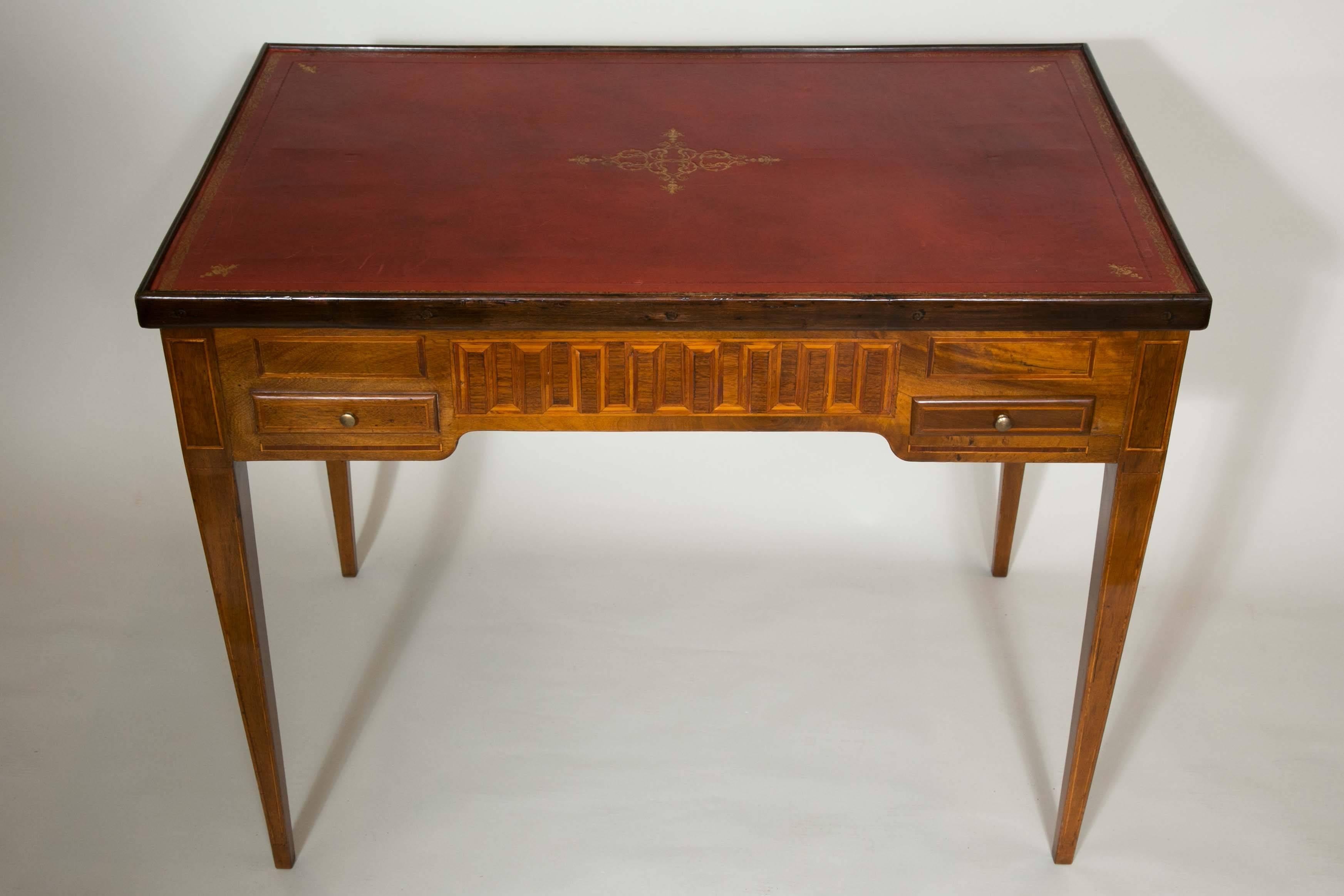 18th Century Games Table in Marquetry of Precious and Rare Woods, Louis XVI In Good Condition In Saint-Ouen, FR