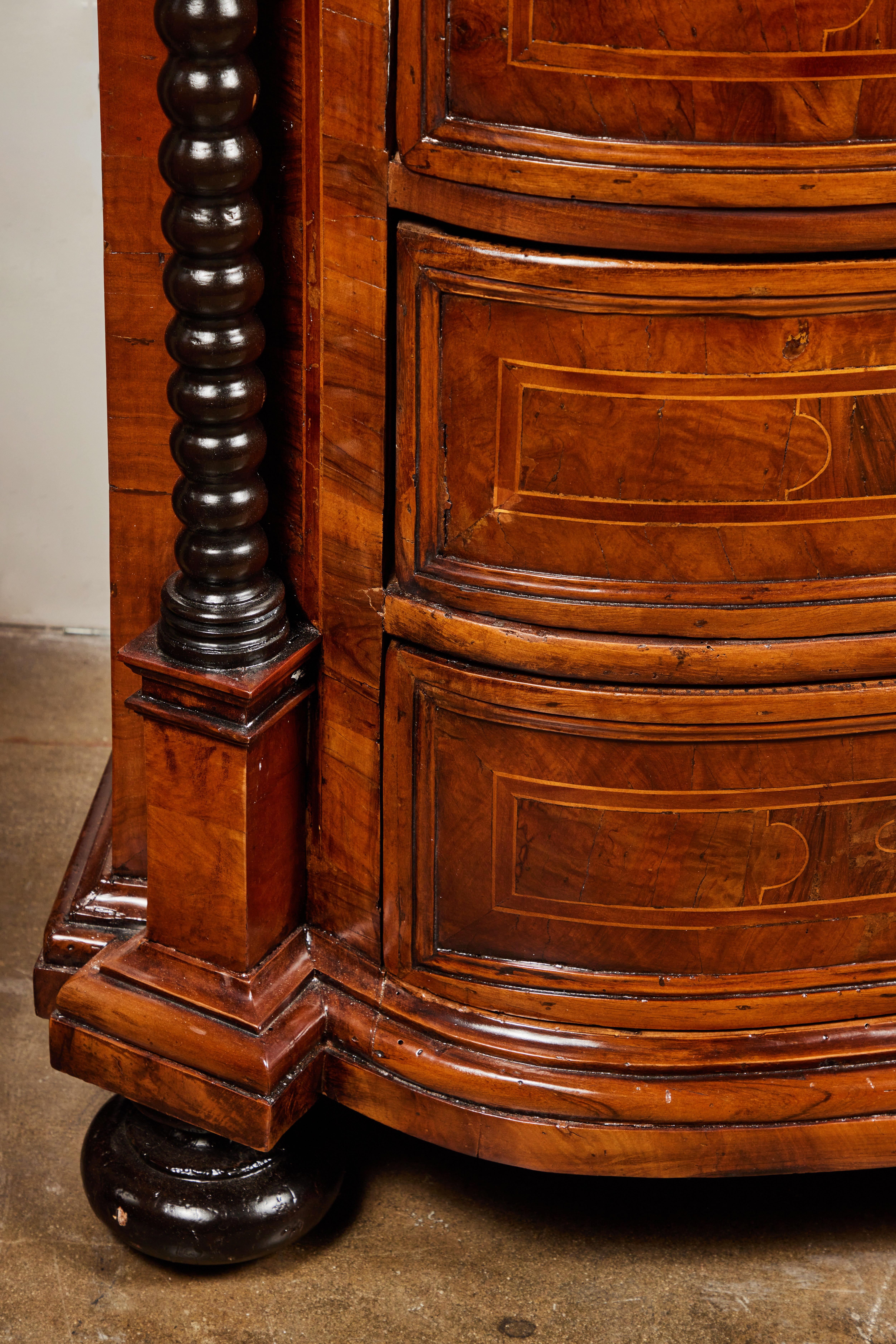 18th Century Genovese Commode For Sale 2